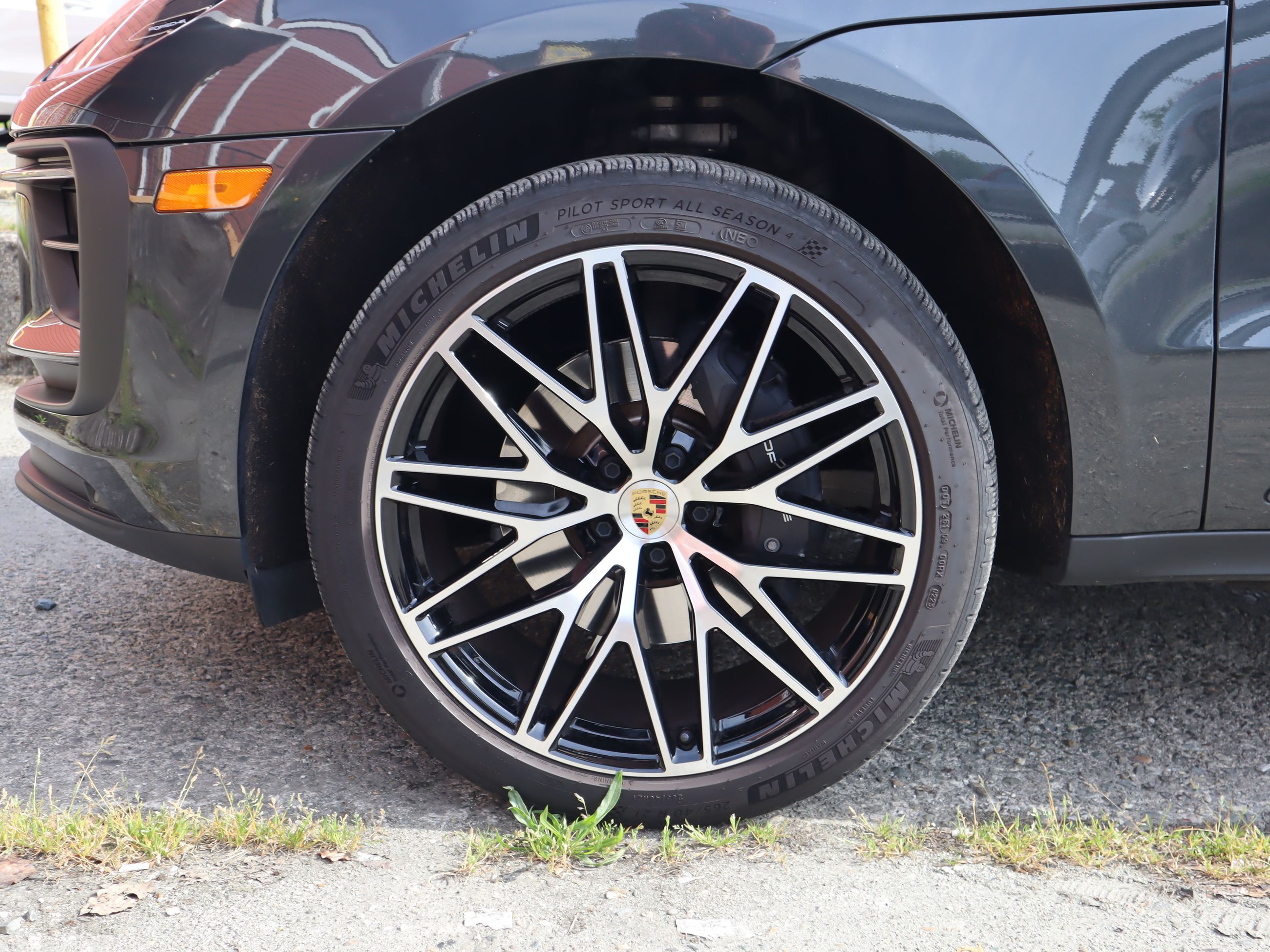 2023 Porsche Macan in Vancouver, British Columbia
