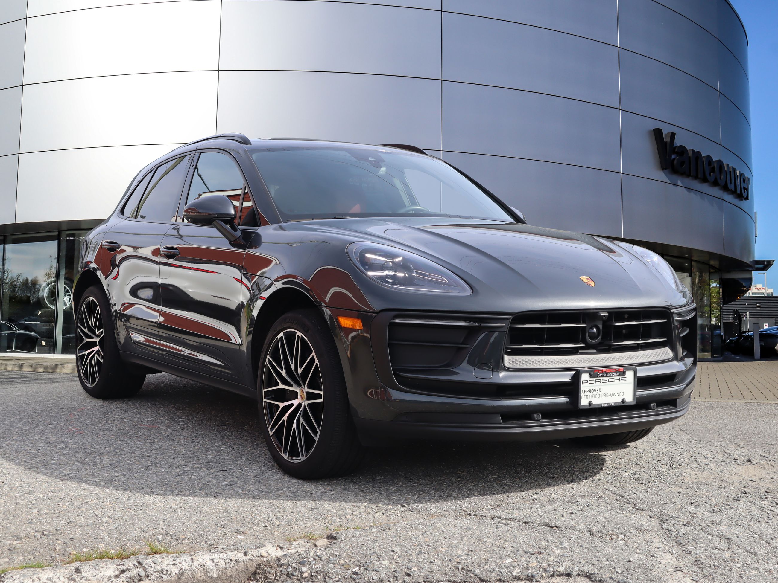 2023 Porsche Macan in Vancouver, British Columbia
