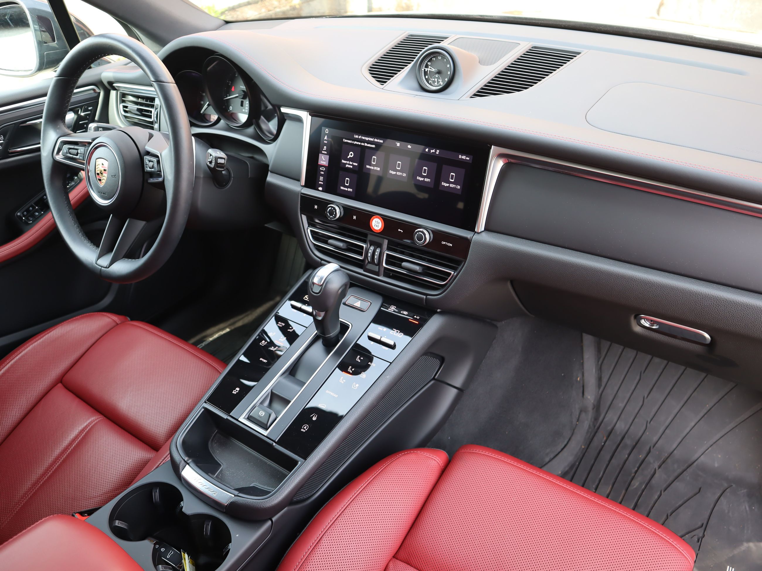 2023 Porsche Macan in Vancouver, British Columbia