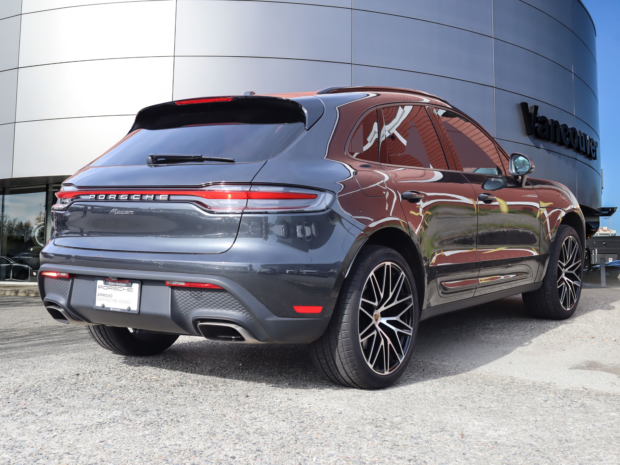 2023 Porsche Macan in Vancouver, British Columbia