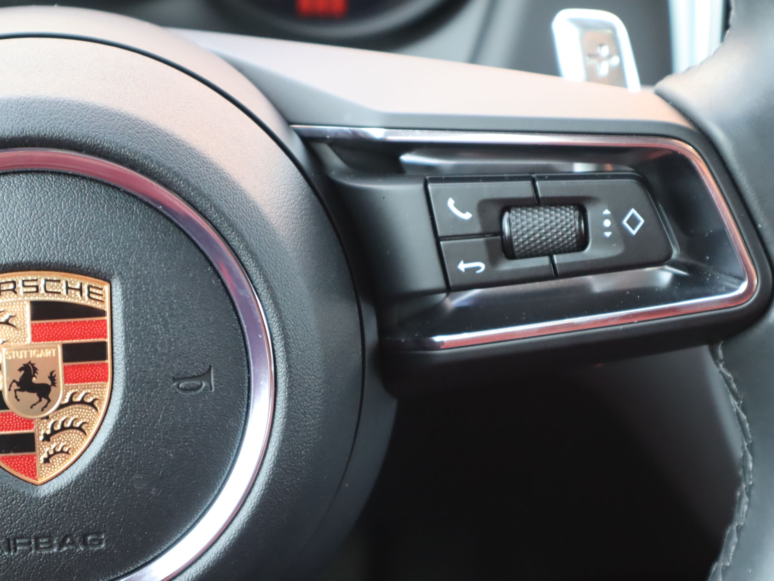 2023 Porsche Macan in Vancouver, British Columbia
