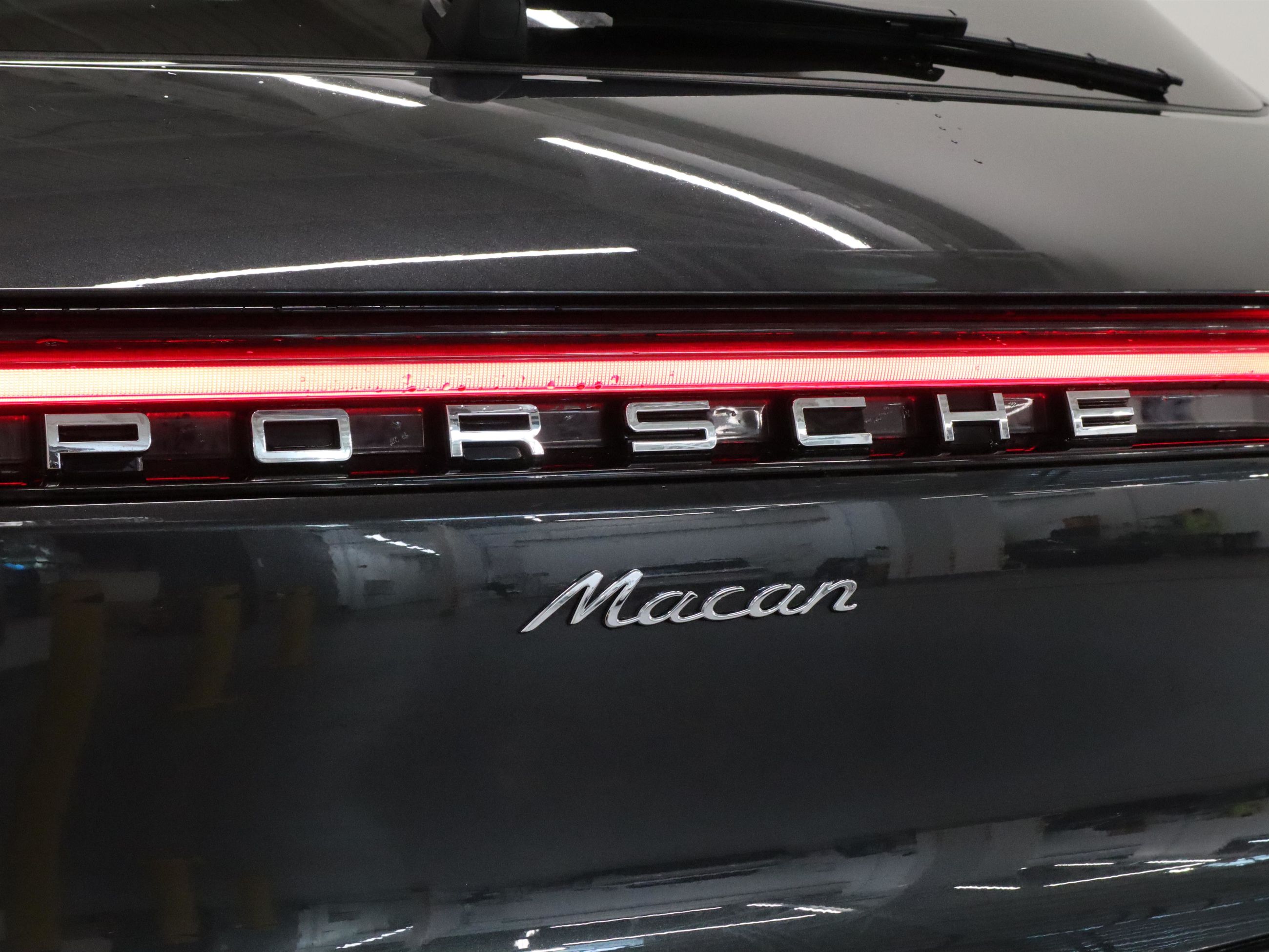 Porsche Macan  2023 à Vancouver, Colombie-Britannique