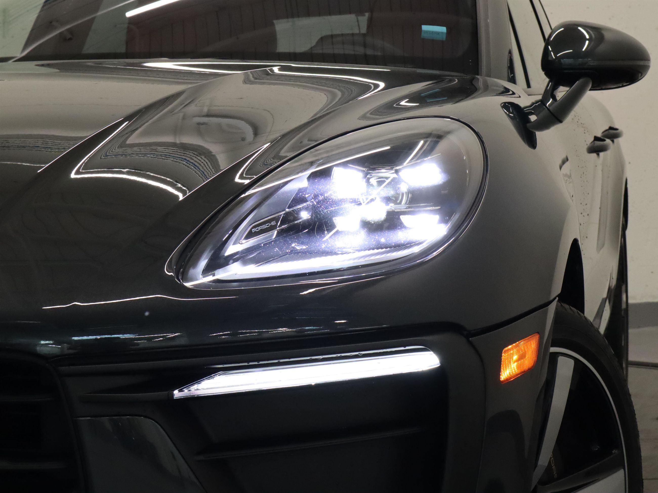 Porsche Macan  2023 à Vancouver, Colombie-Britannique
