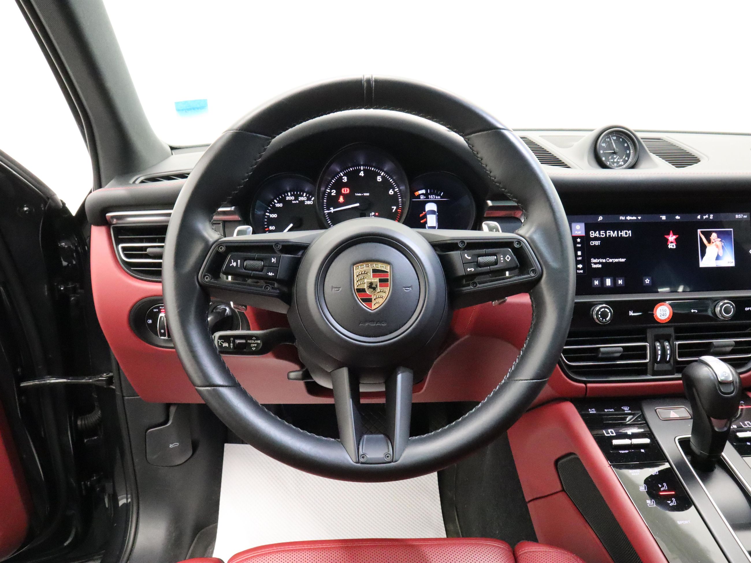 Porsche Macan  2023 à Vancouver, Colombie-Britannique