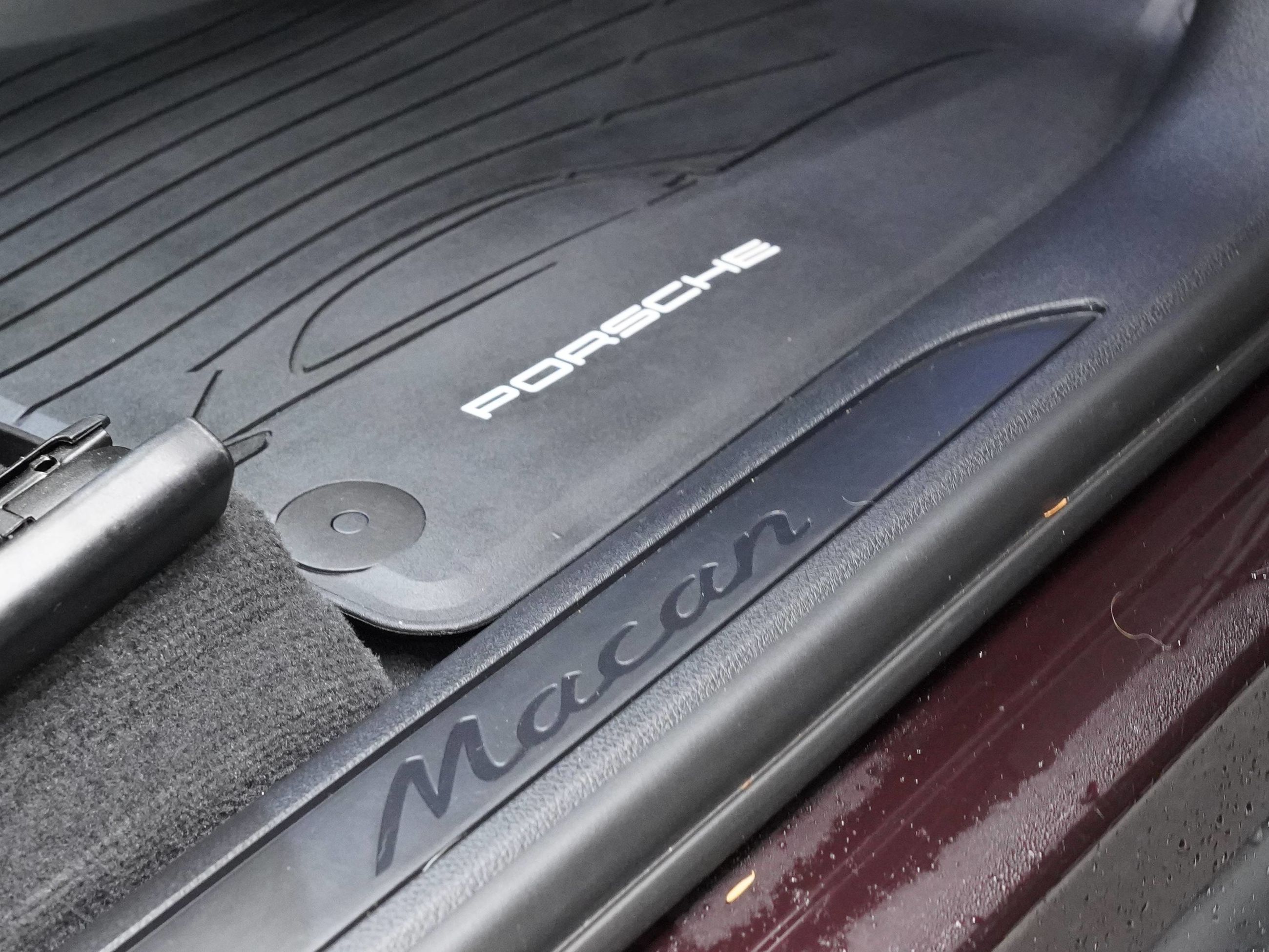 Porsche Macan  2023 à Vancouver, Colombie-Britannique