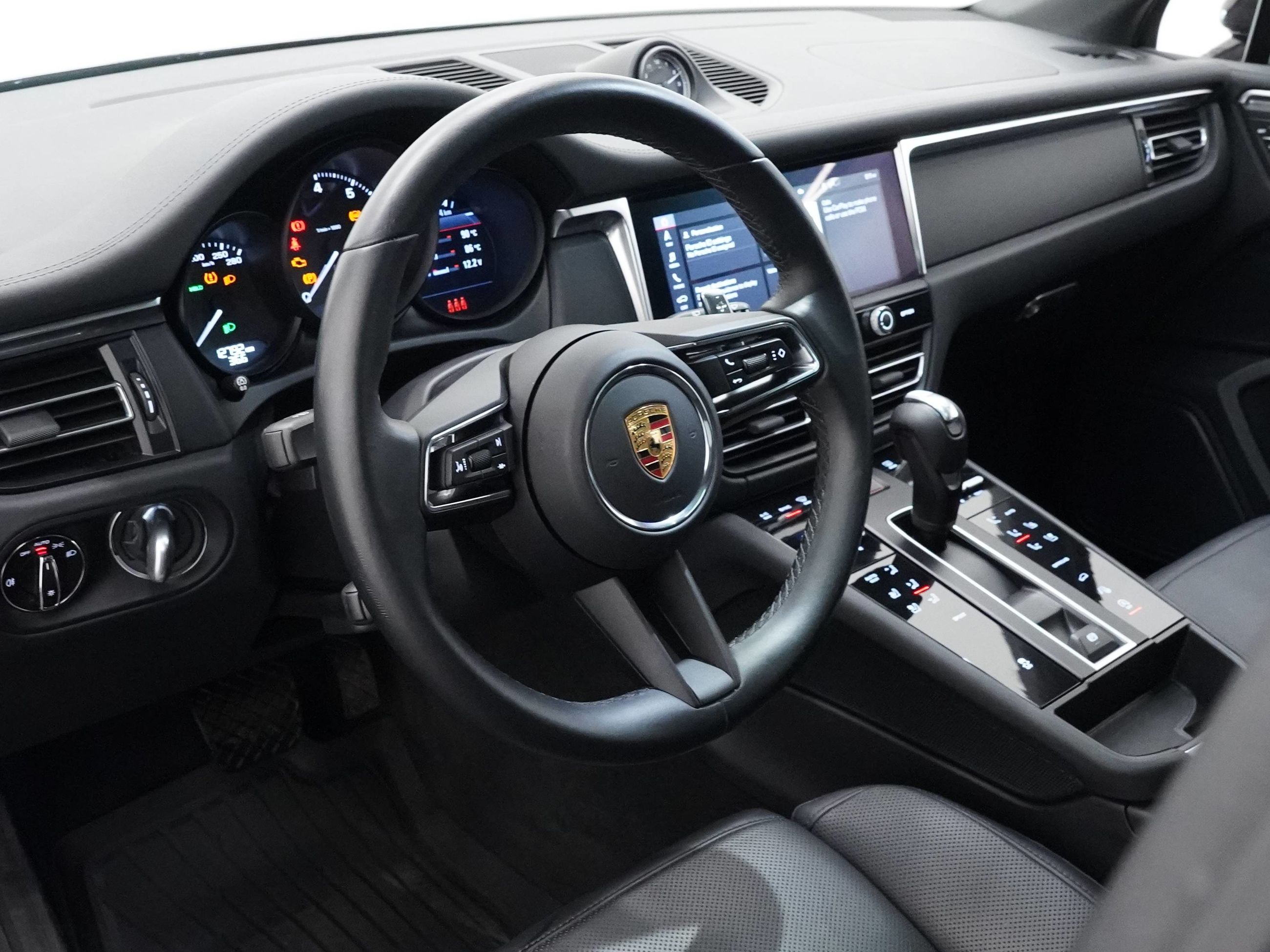 Porsche Macan  2023 à Vancouver, Colombie-Britannique
