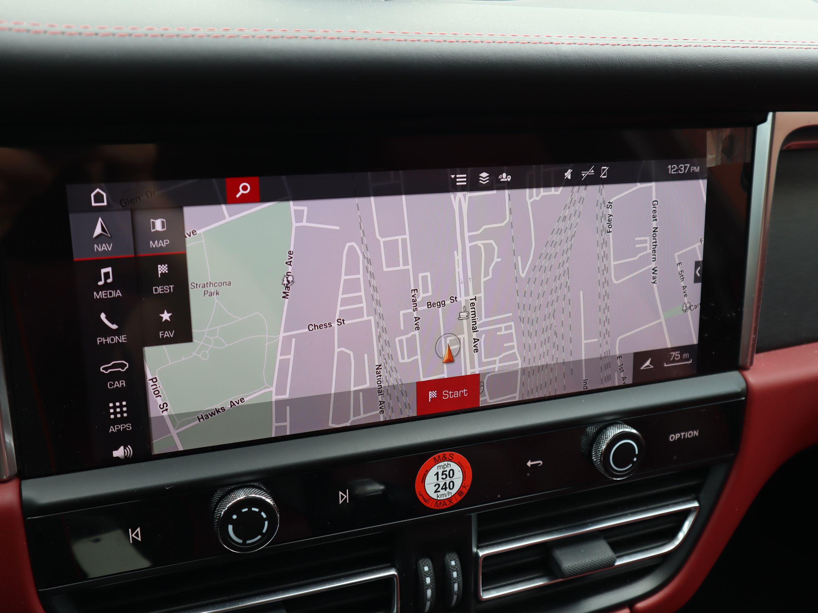 2023 Porsche Macan in Vancouver, British Columbia