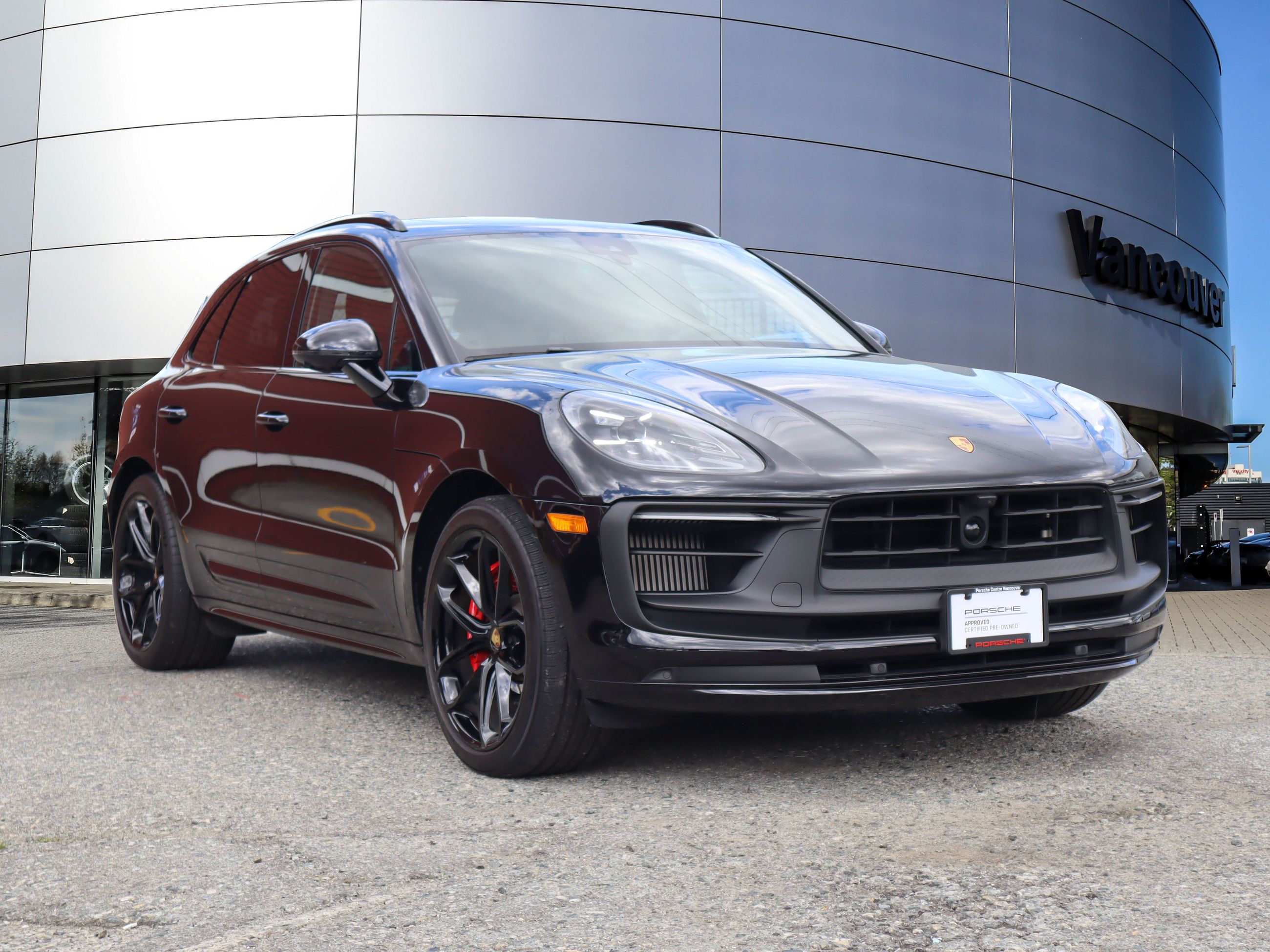 2023 Porsche Macan in Vancouver, British Columbia