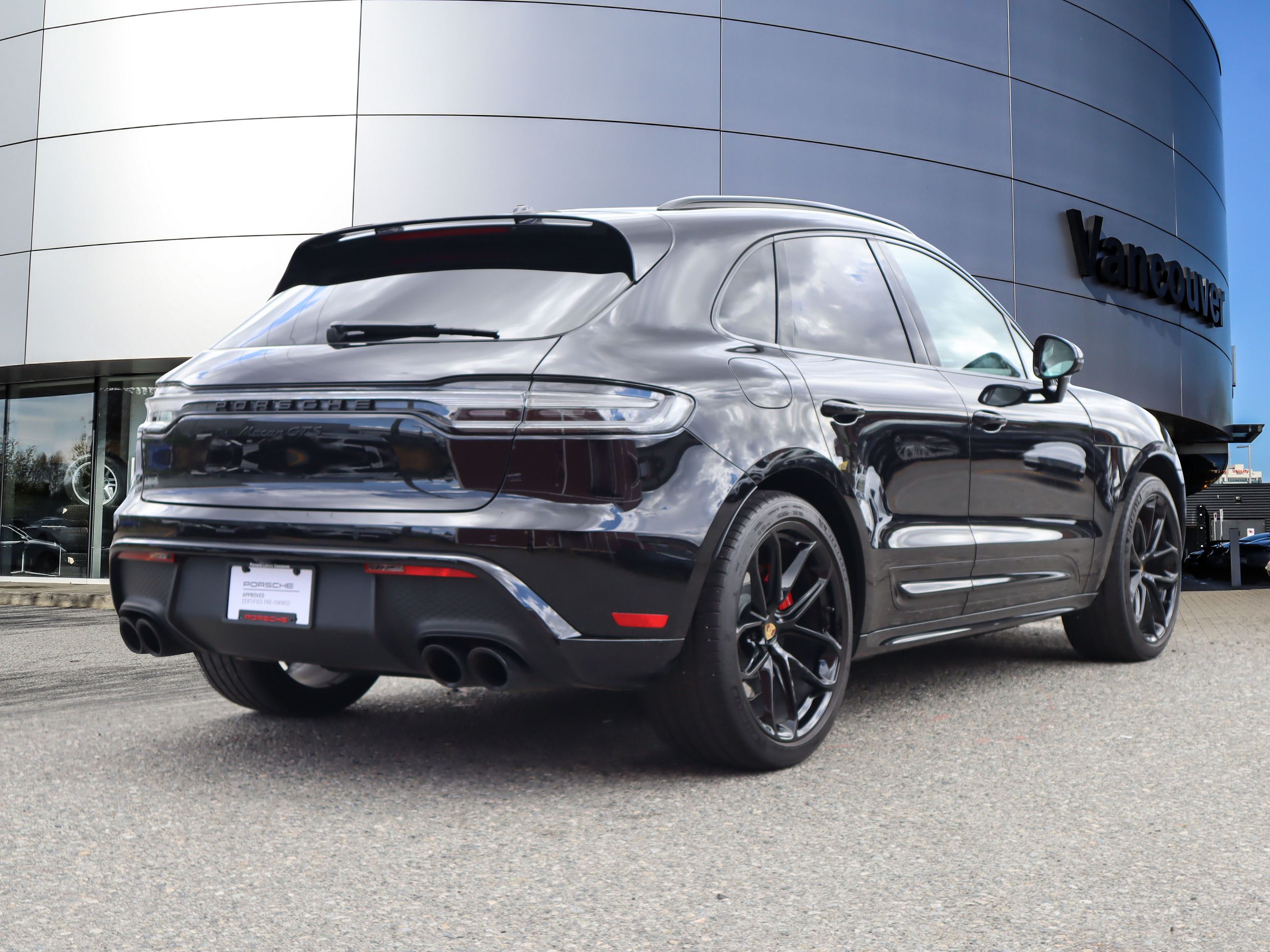2023 Porsche Macan in Vancouver, British Columbia