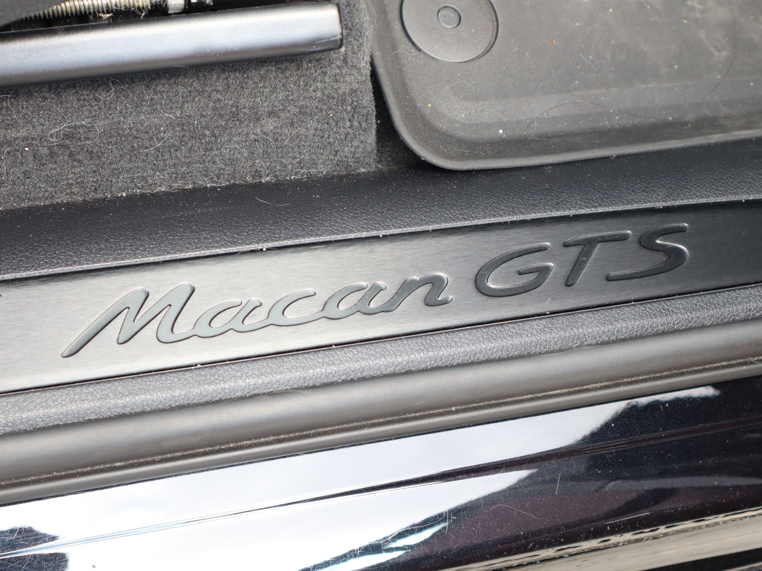 2023 Porsche Macan in Vancouver, British Columbia