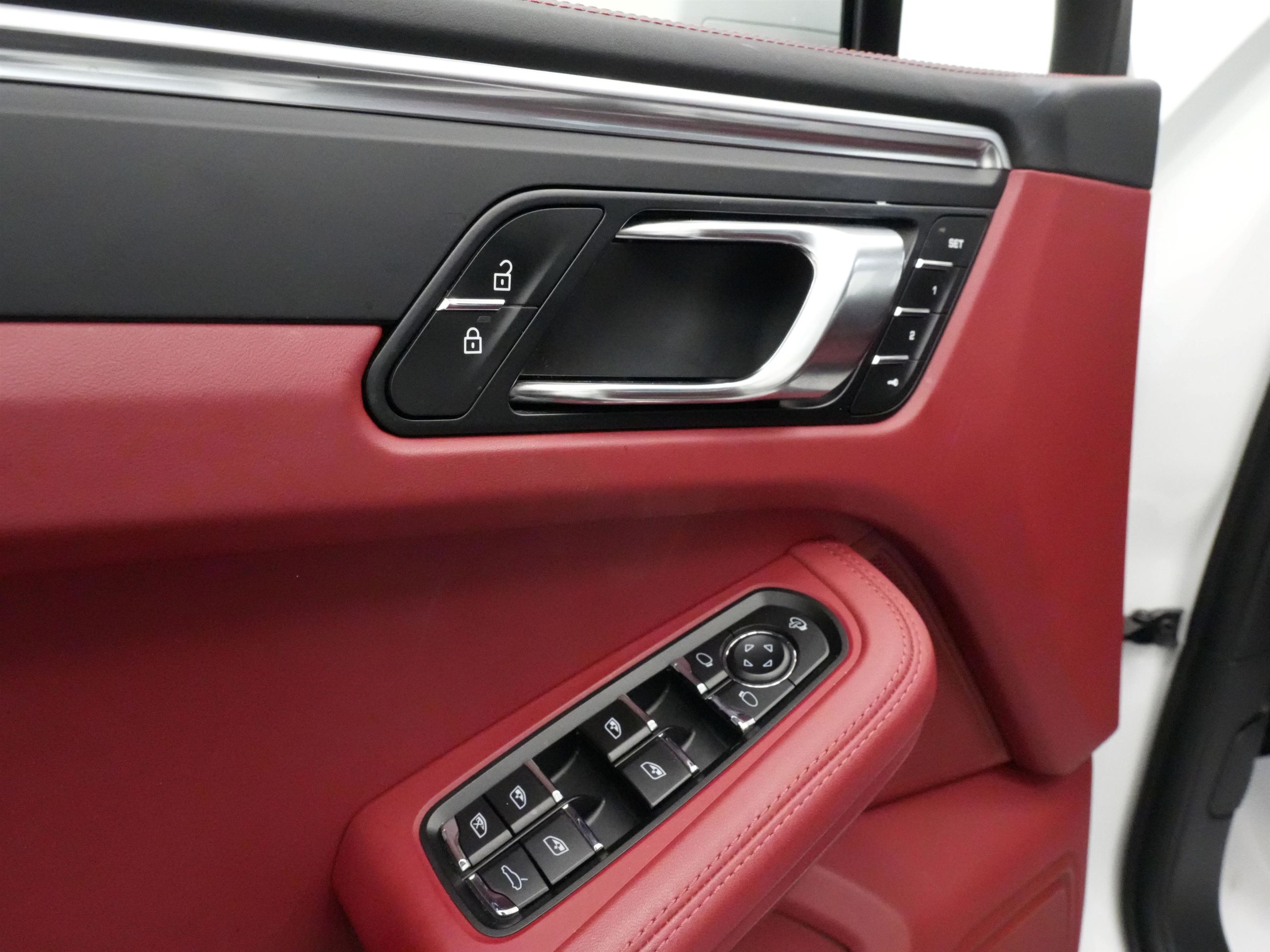 Porsche Macan  2023 à Vancouver, Colombie-Britannique