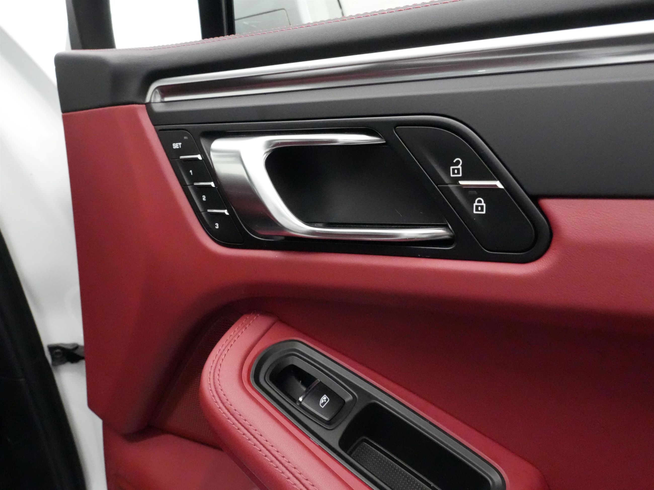 Porsche Macan  2023 à Vancouver, Colombie-Britannique