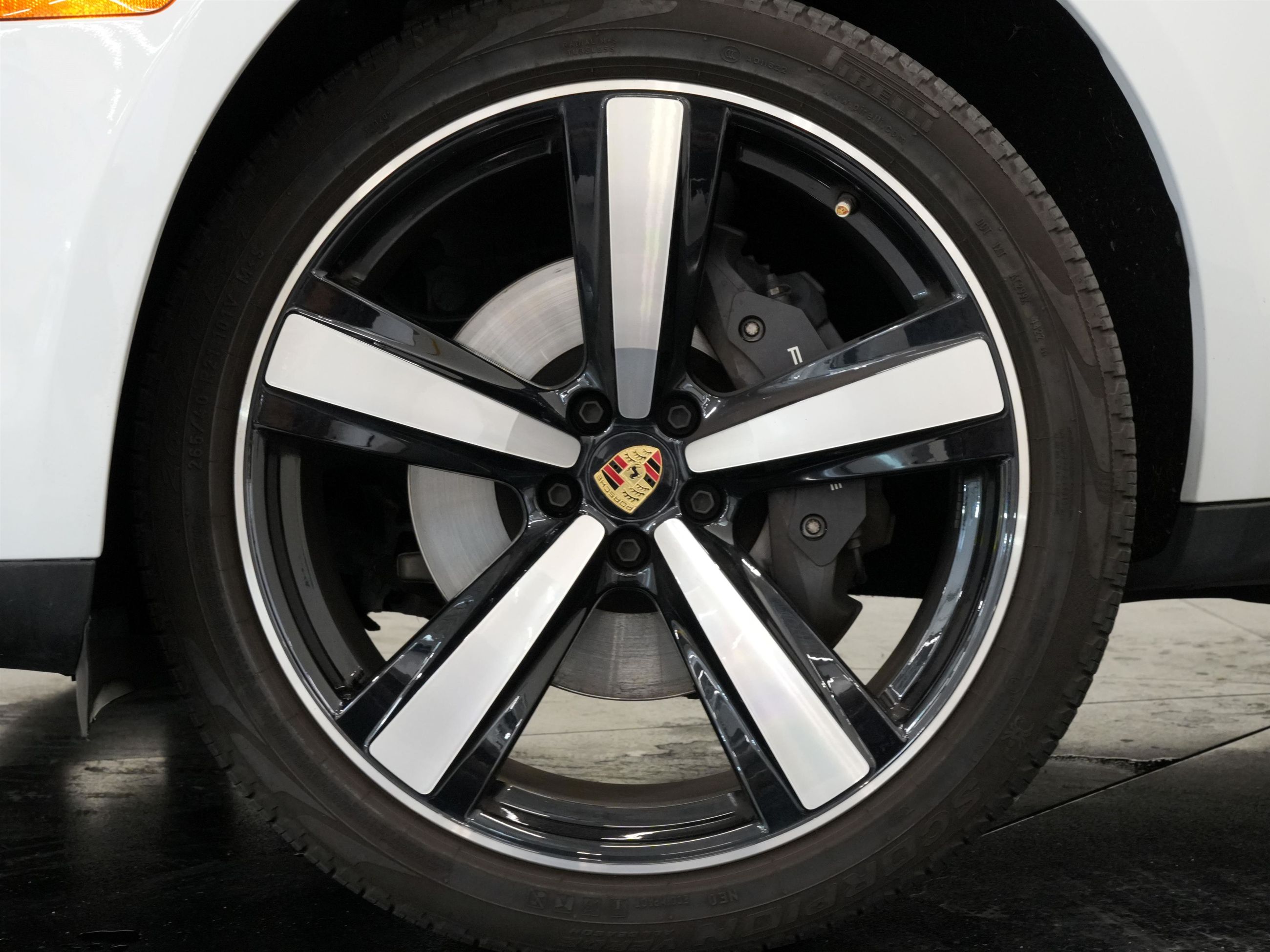 Porsche Macan  2023 à Vancouver, Colombie-Britannique