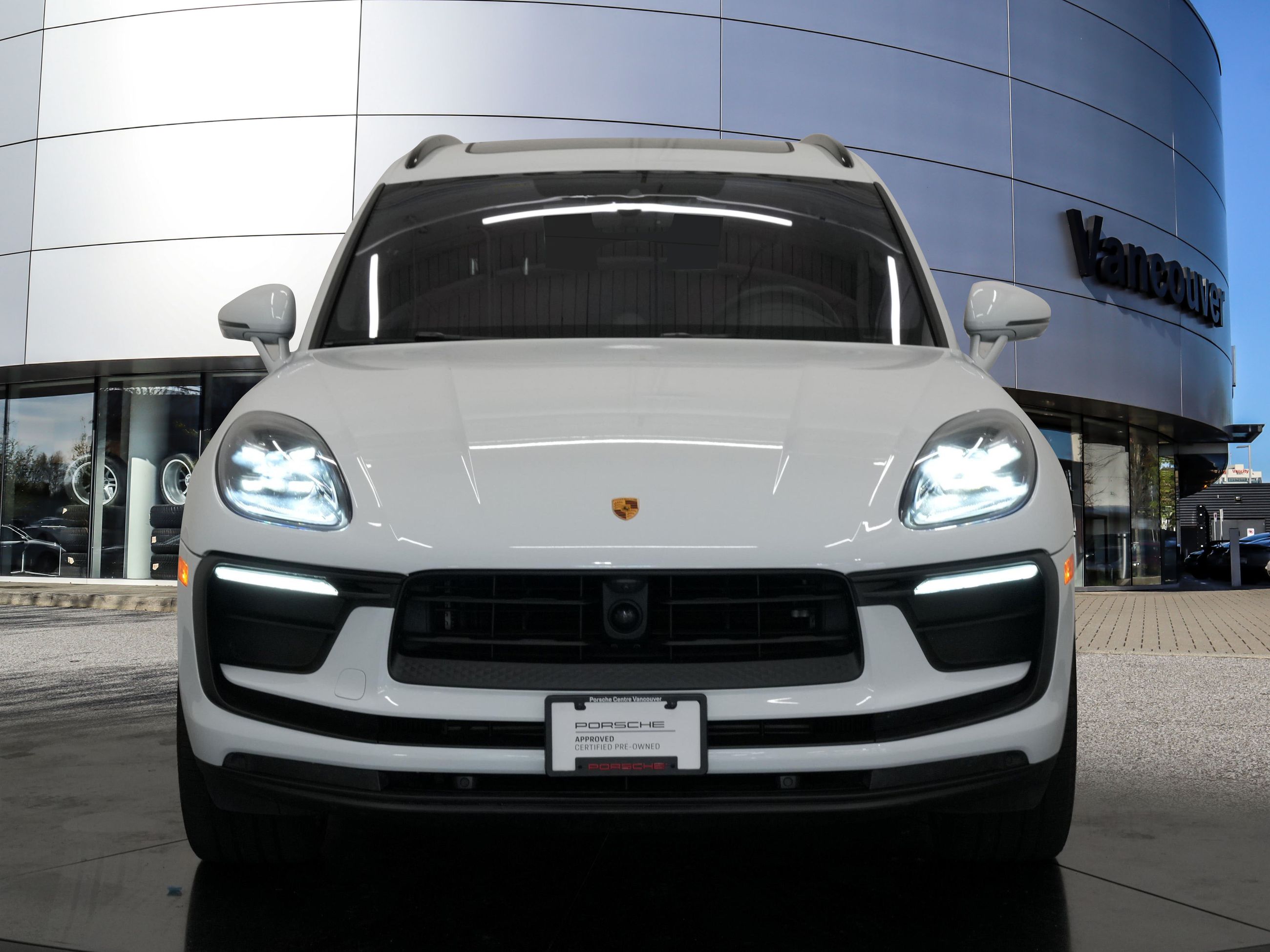 Porsche Macan  2023 à Vancouver, Colombie-Britannique