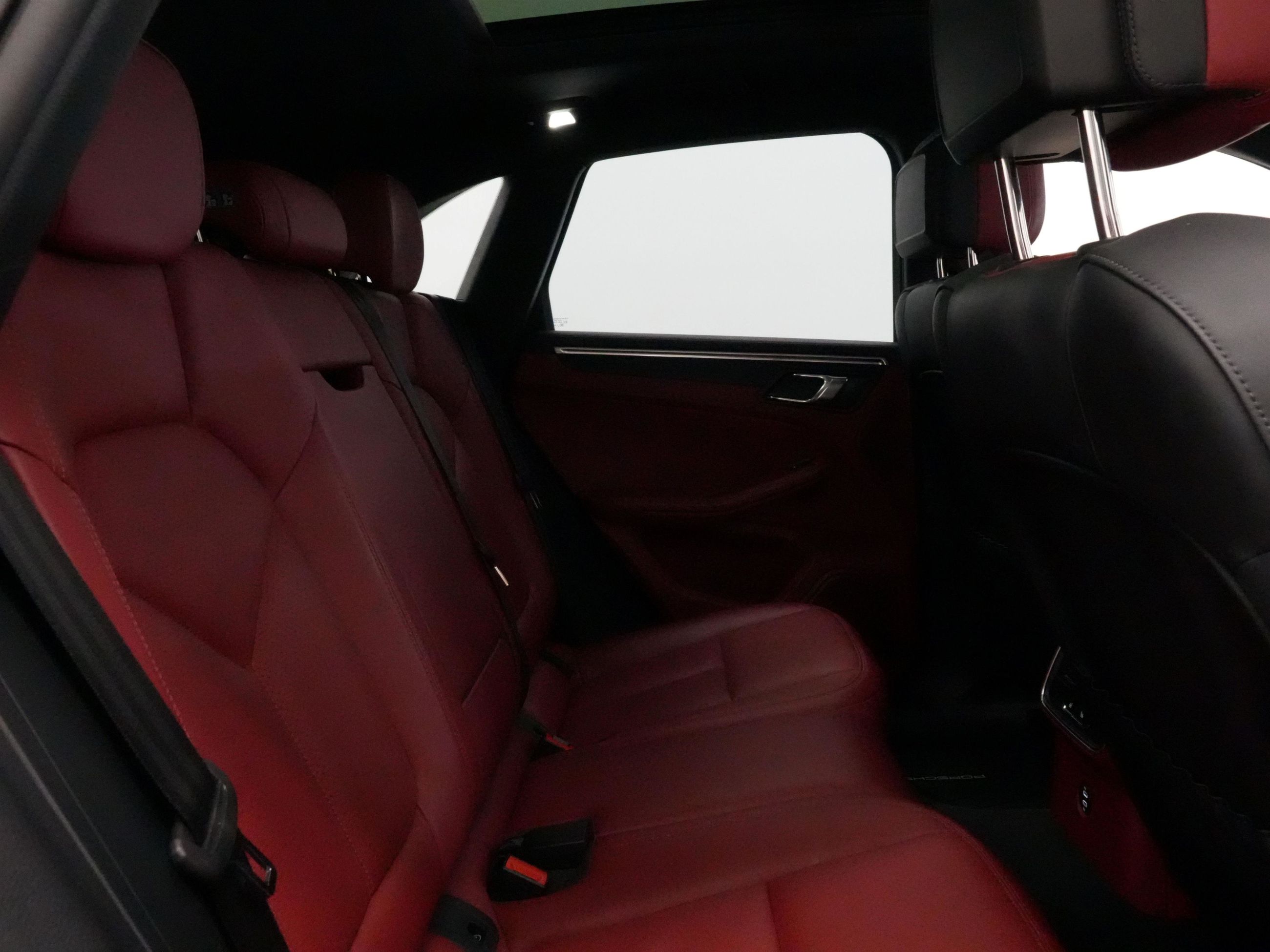 Porsche Macan  2023 à Vancouver, Colombie-Britannique