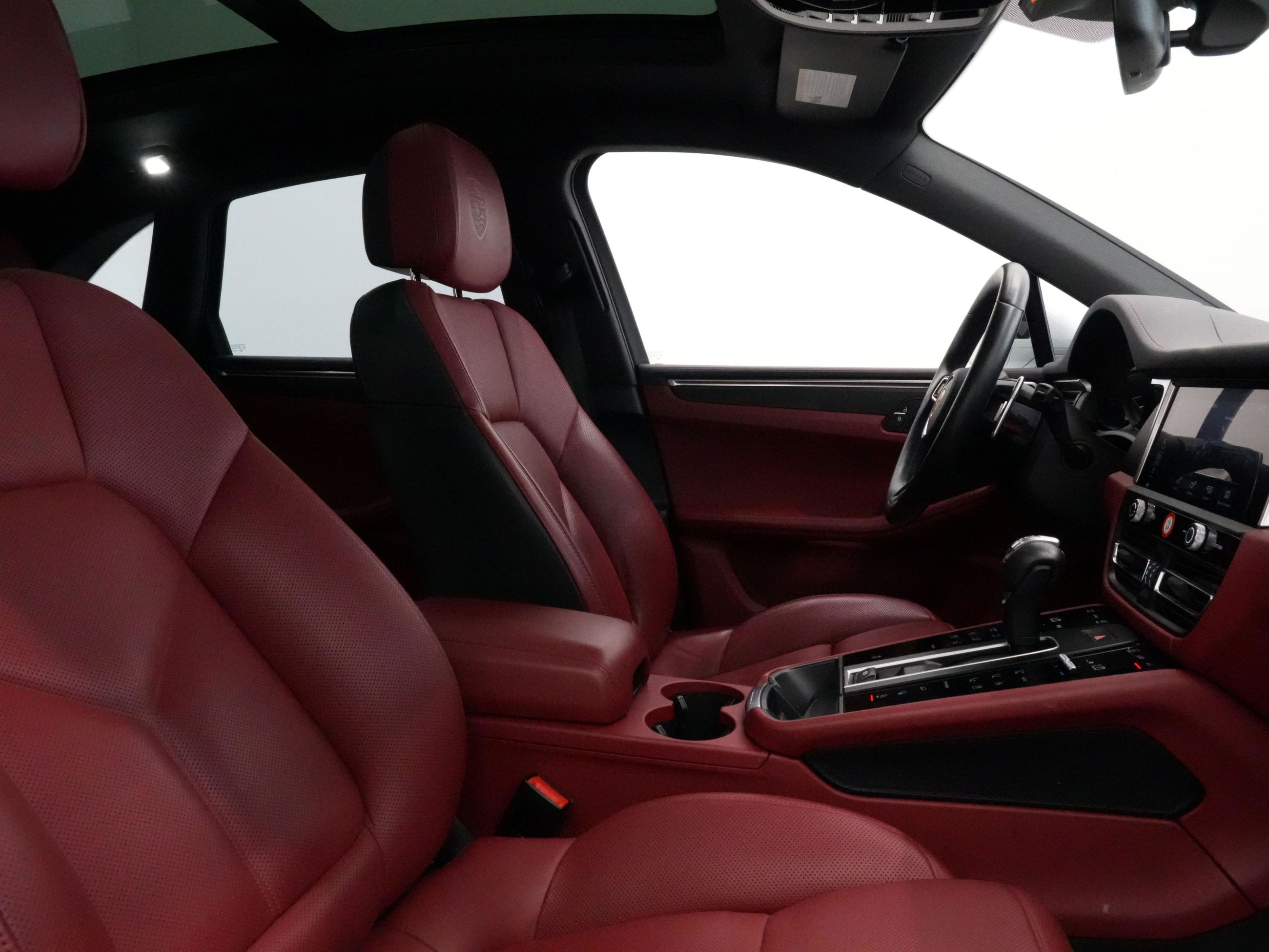 Porsche Macan  2023 à Vancouver, Colombie-Britannique