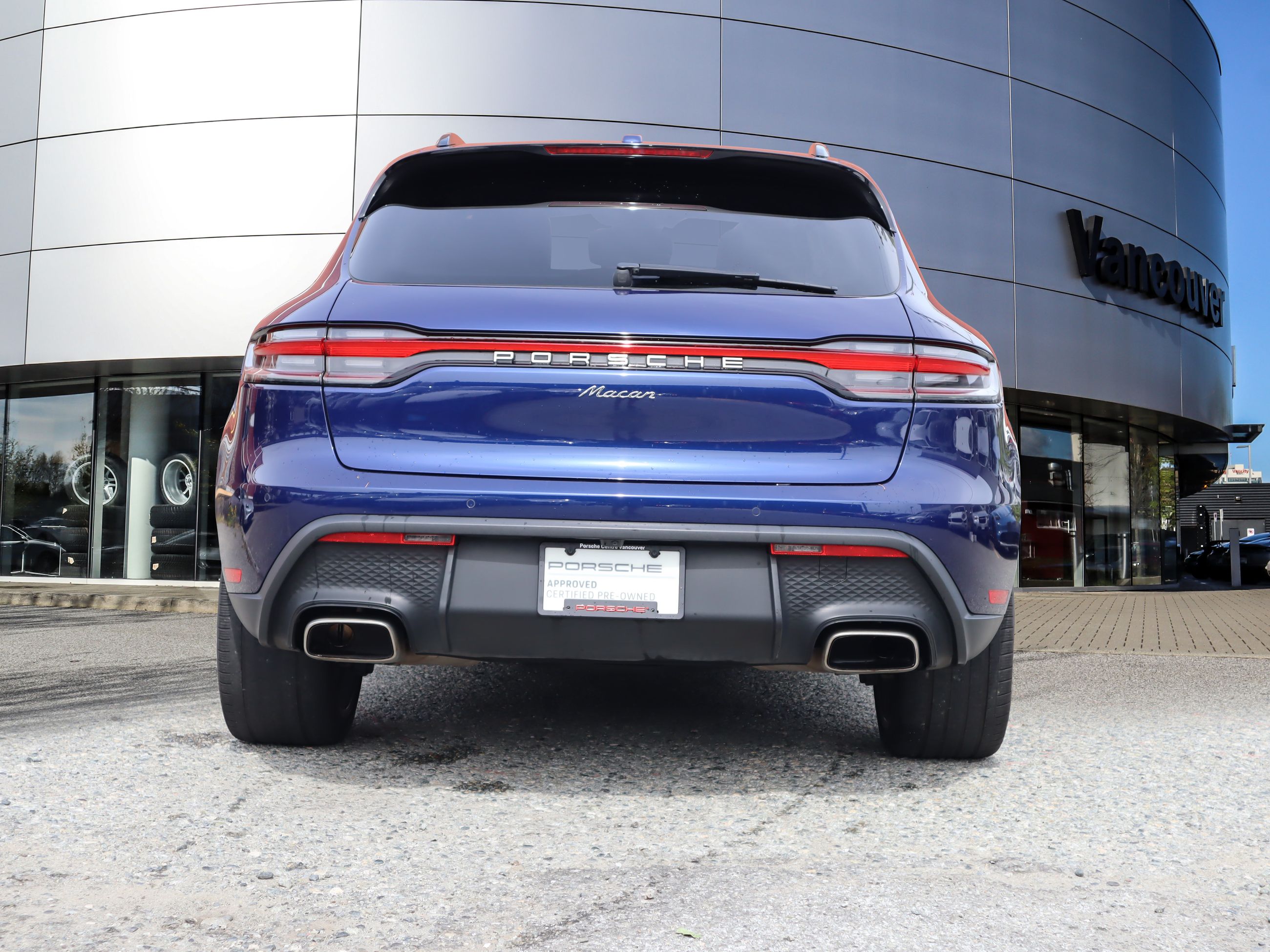Porsche Macan  2023 à Vancouver, Colombie-Britannique