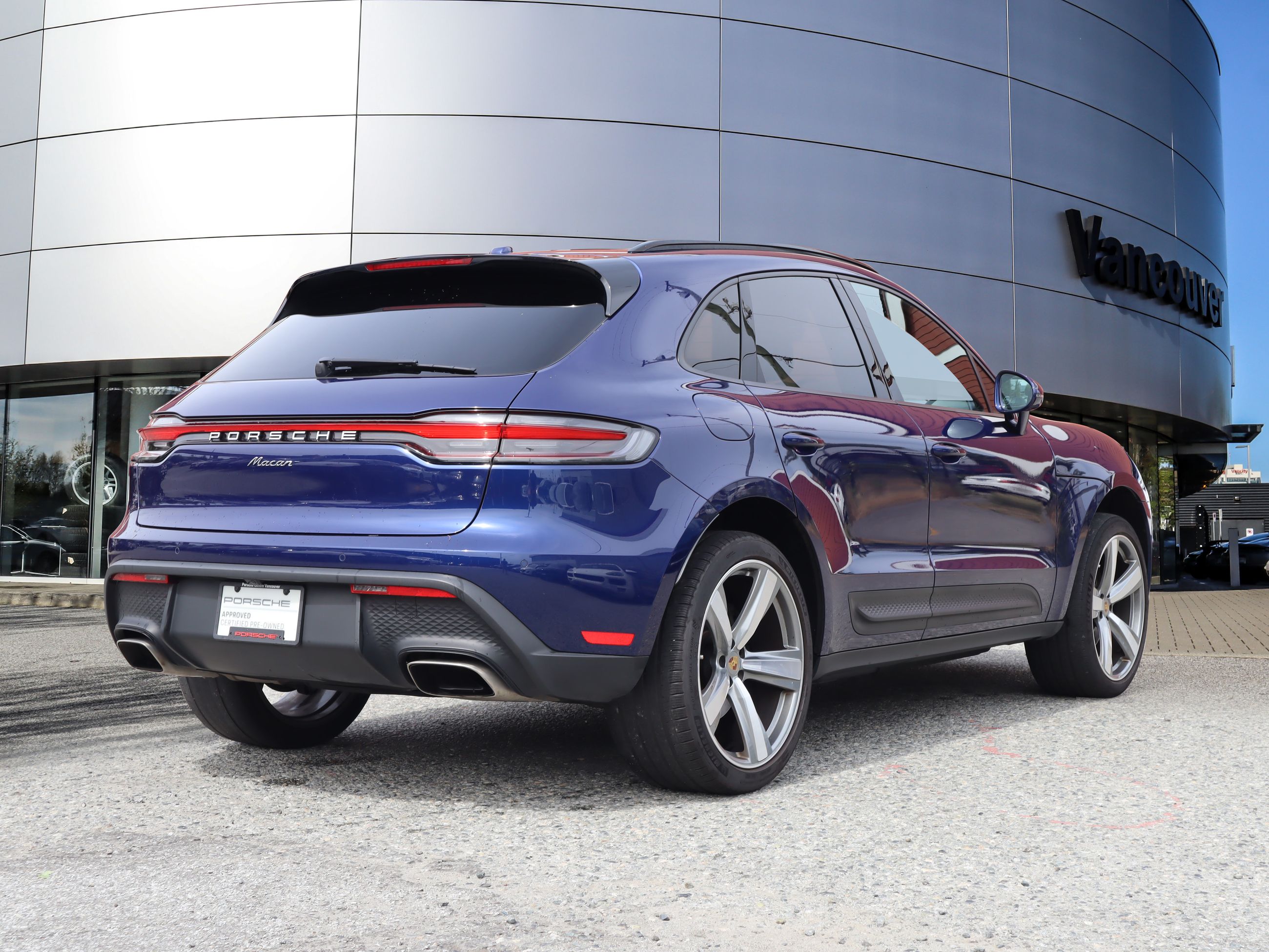 Porsche Macan  2023 à Vancouver, Colombie-Britannique