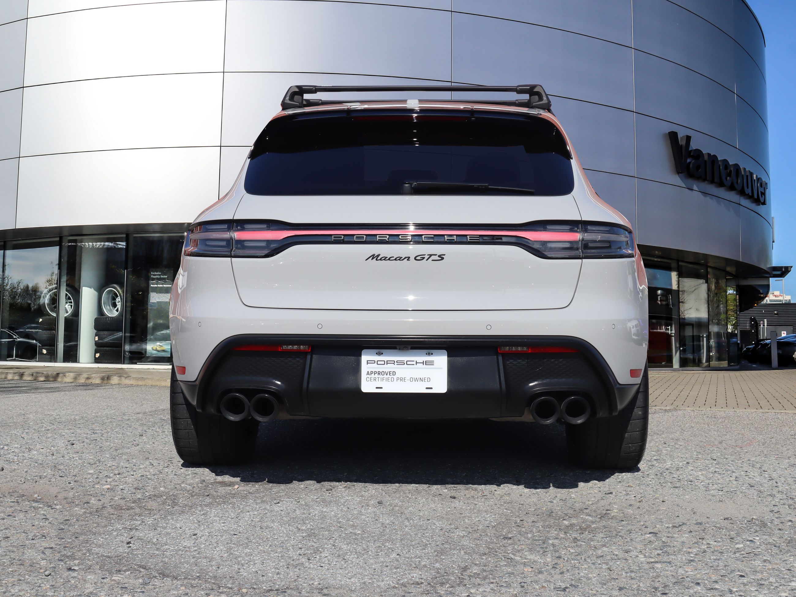 2023 Porsche Macan in Vancouver, British Columbia