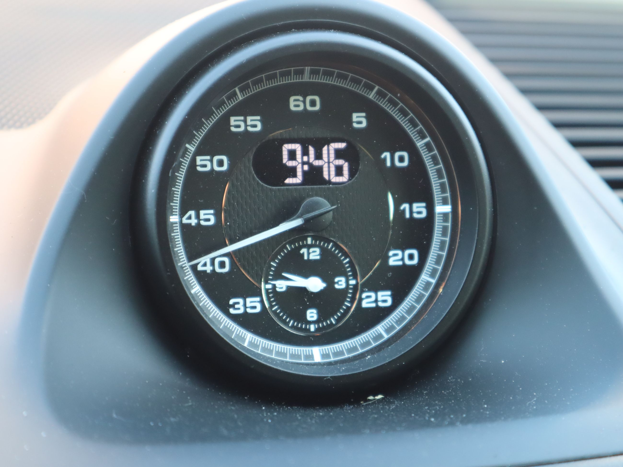 2023 Porsche Macan in Vancouver, British Columbia