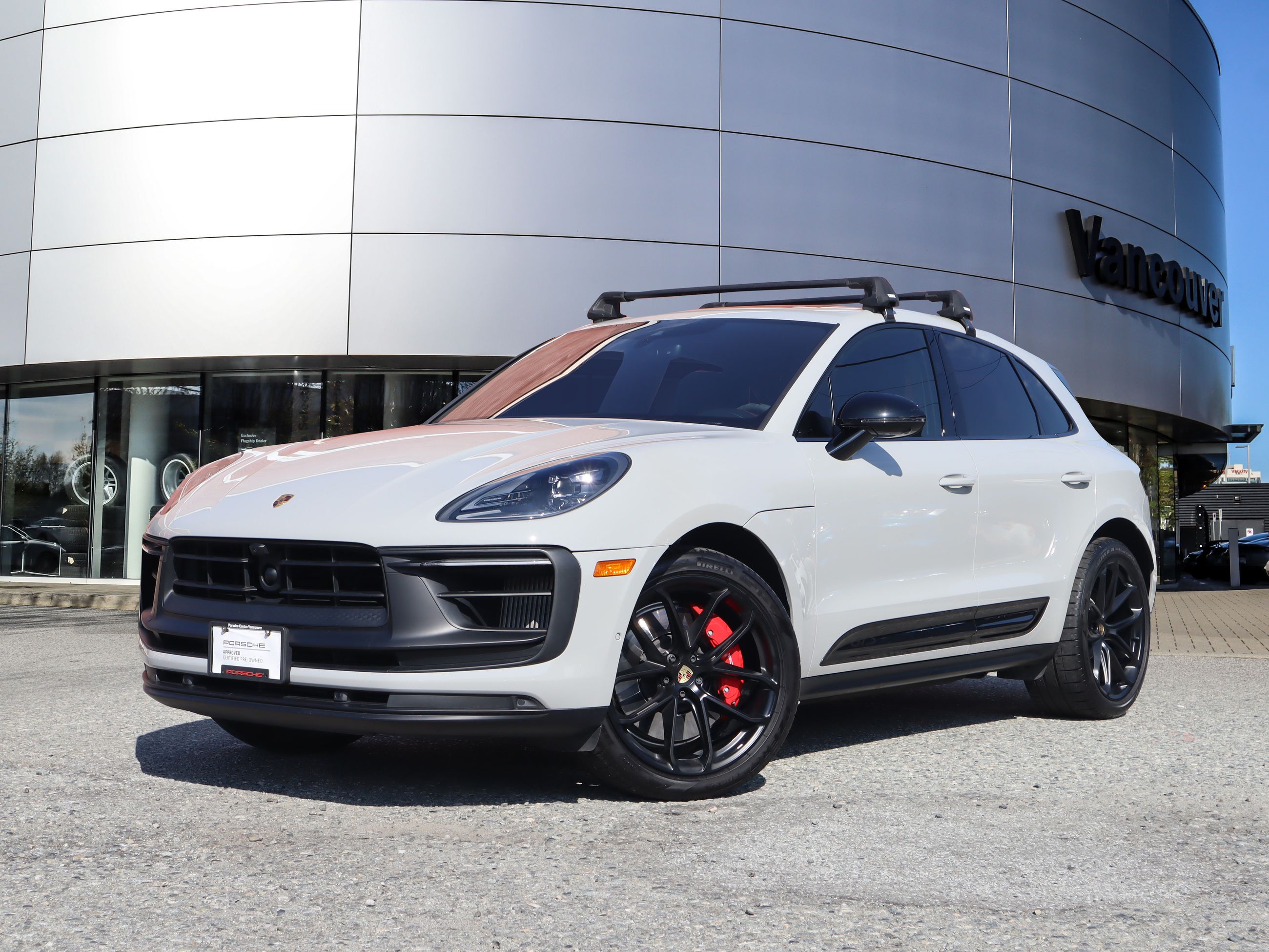 2023 Porsche Macan in Vancouver, British Columbia
