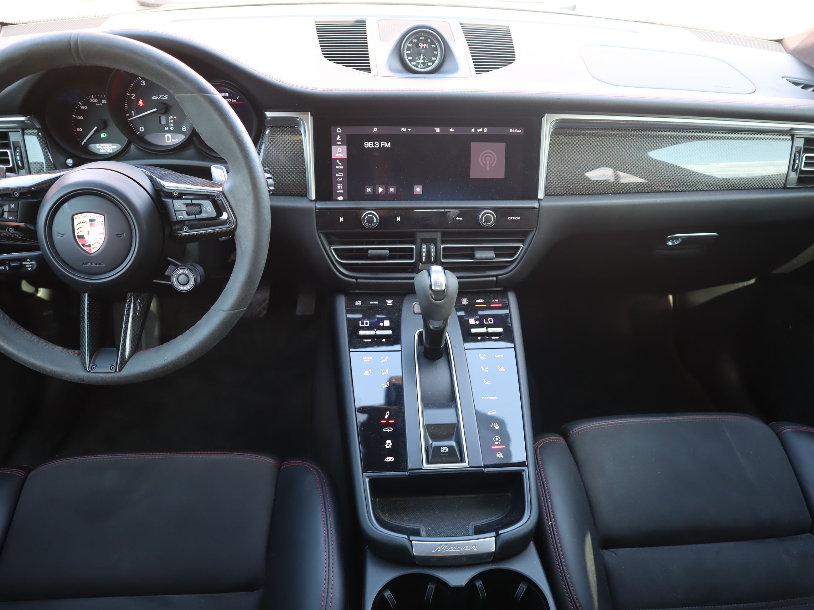 2023 Porsche Macan in Vancouver, British Columbia