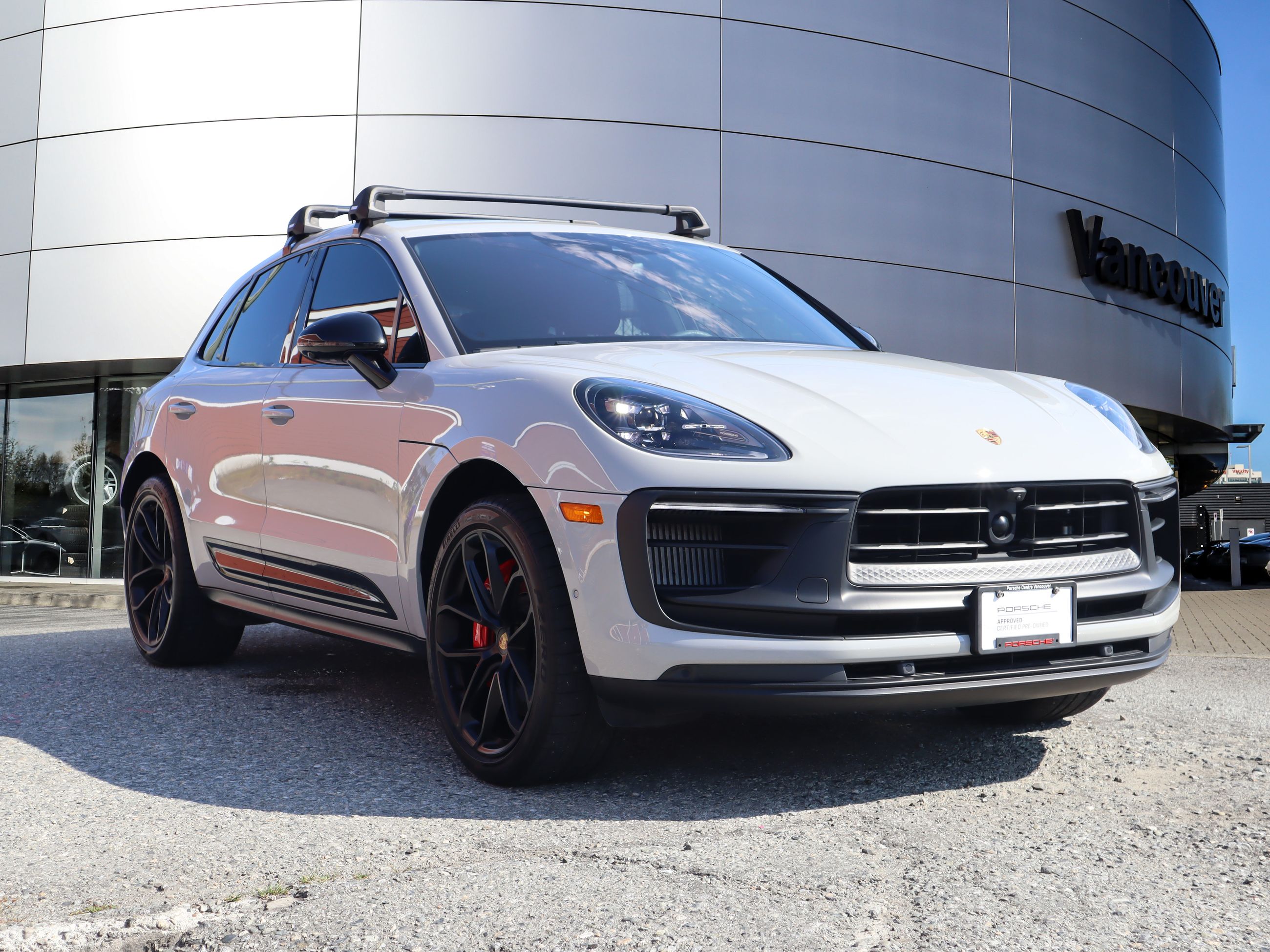 2023 Porsche Macan in Vancouver, British Columbia
