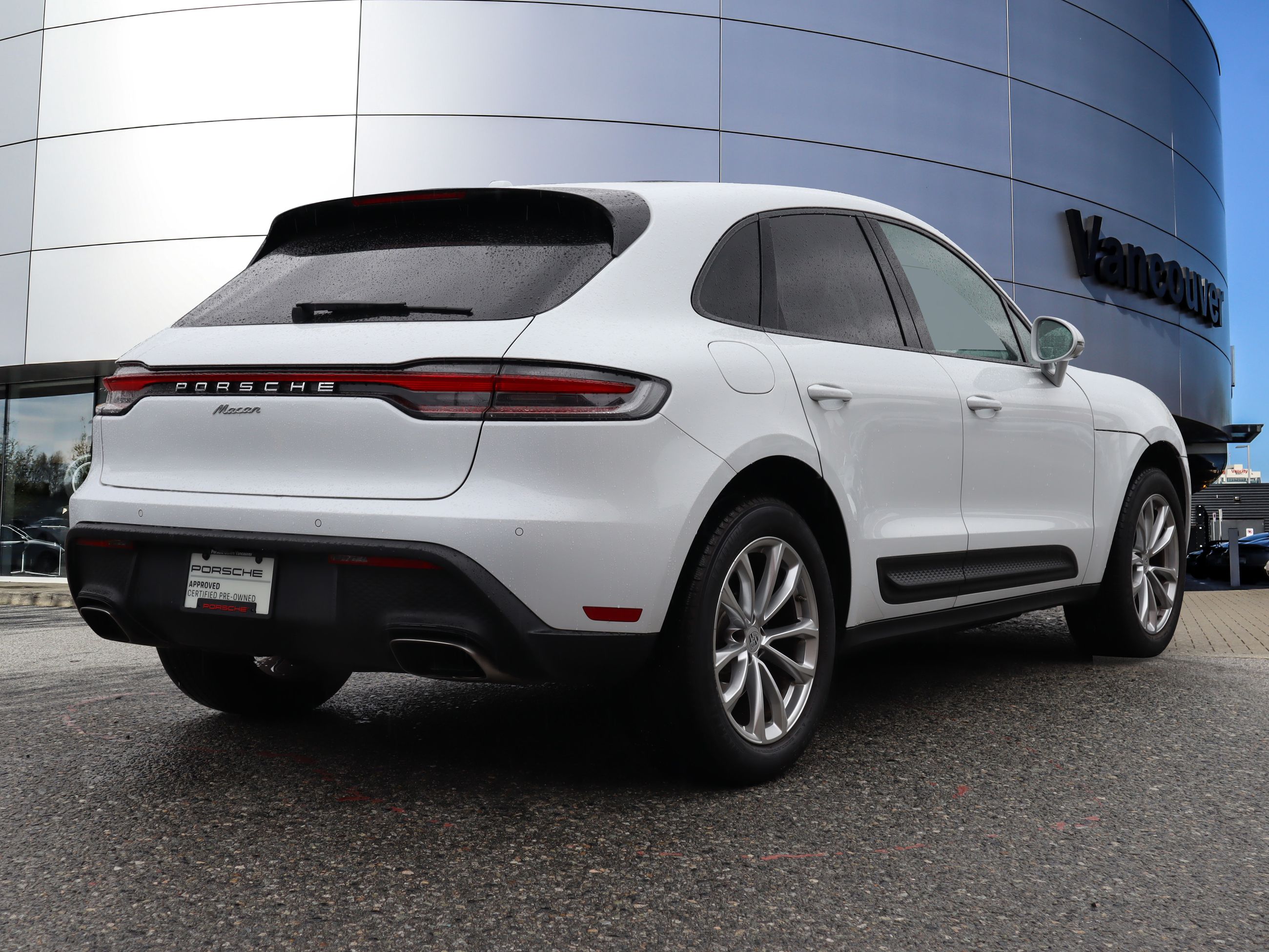 2023 Porsche Macan in Vancouver, British Columbia