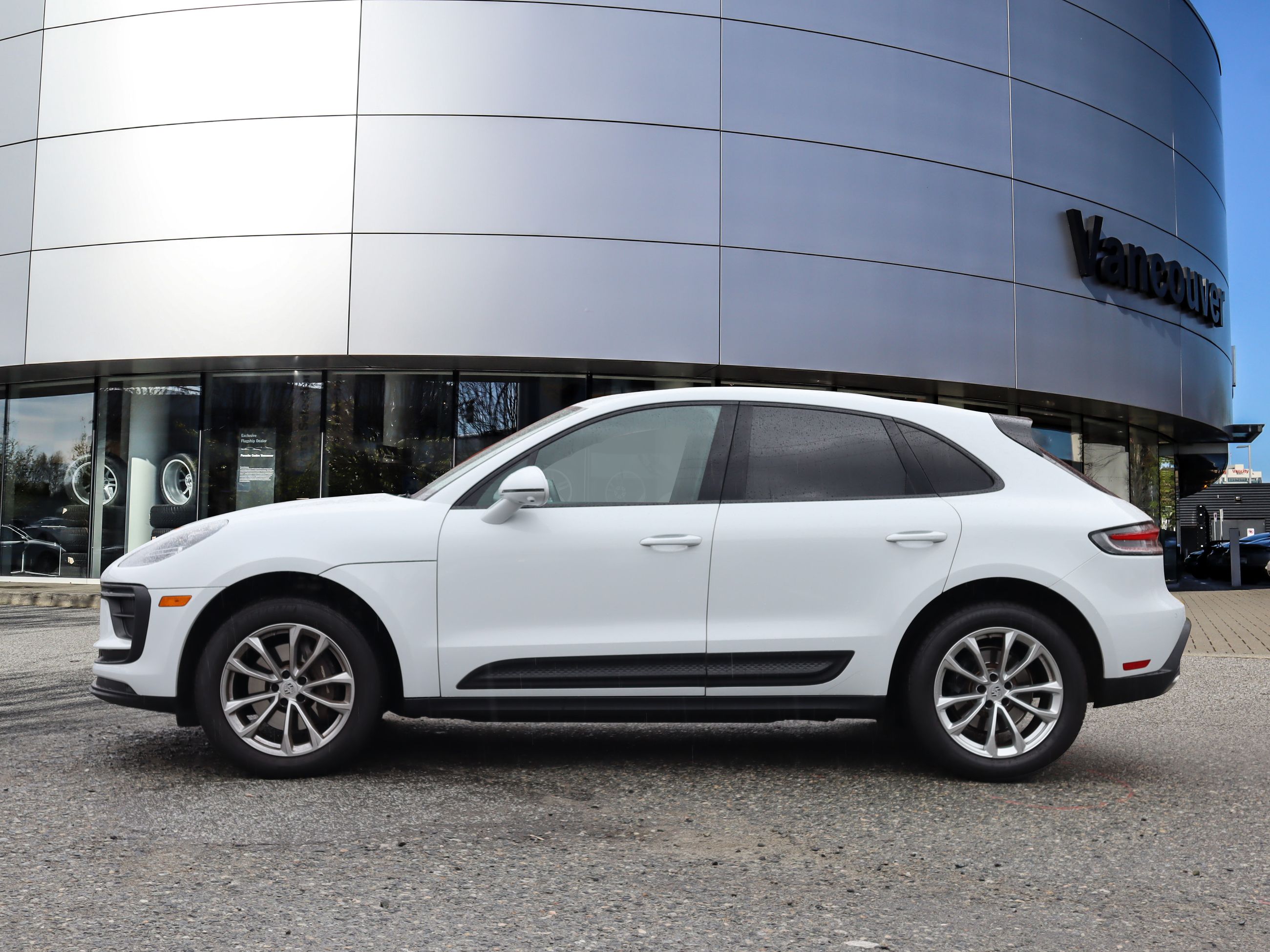 2023 Porsche Macan in Vancouver, British Columbia