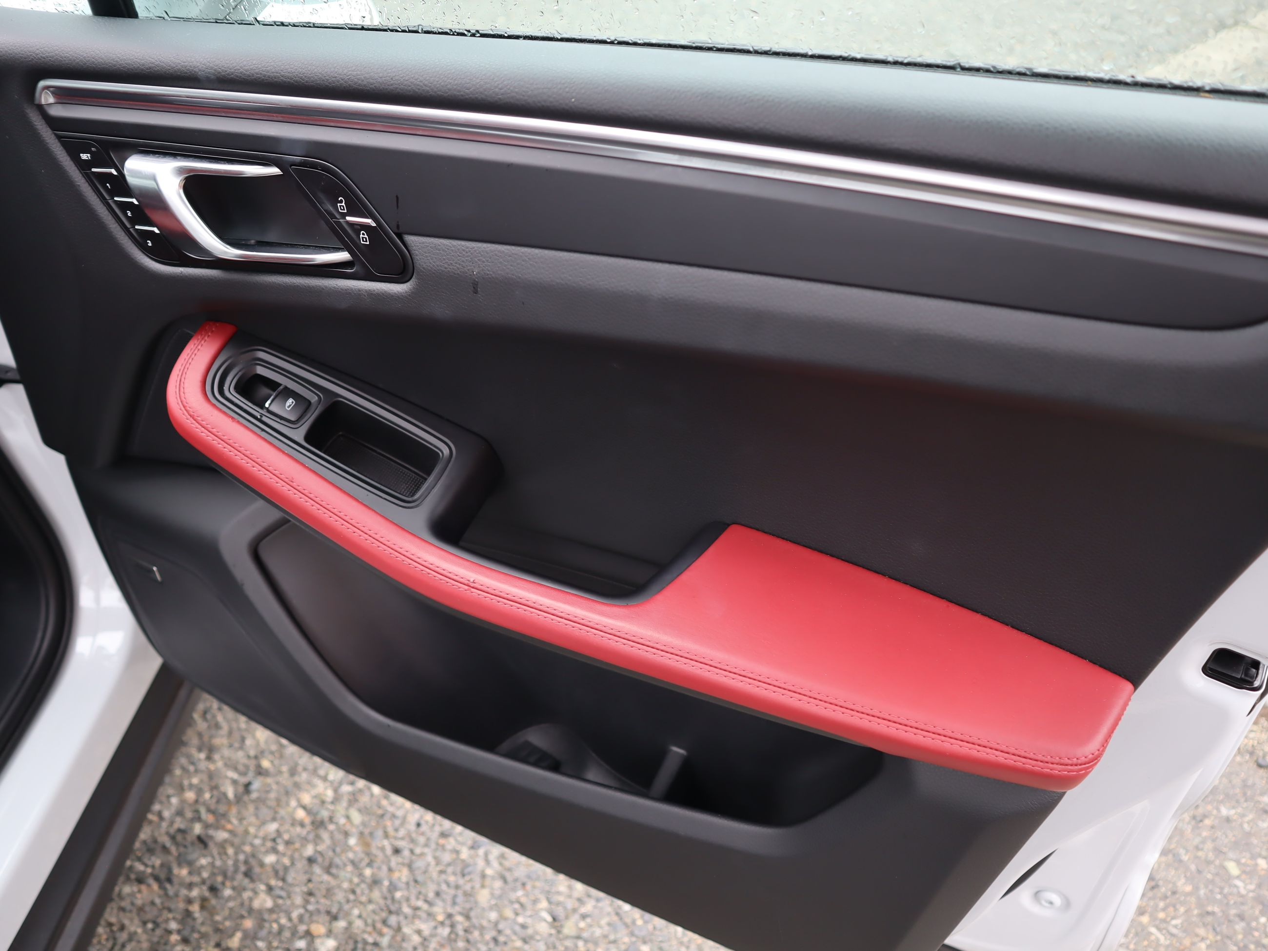 2023 Porsche Macan in Vancouver, British Columbia