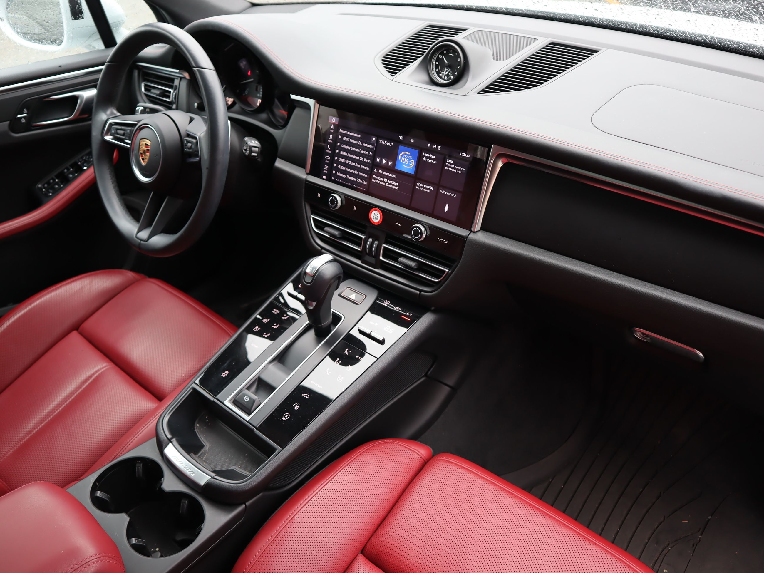 2023 Porsche Macan in Vancouver, British Columbia