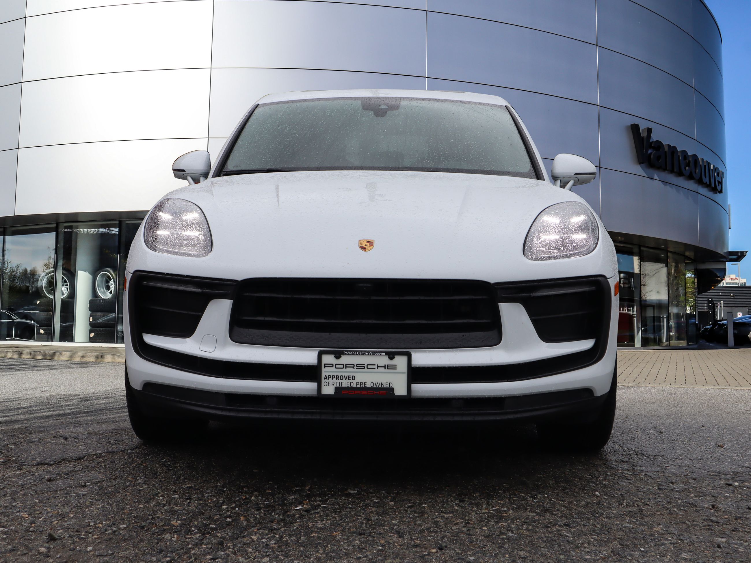 2023 Porsche Macan in Vancouver, British Columbia