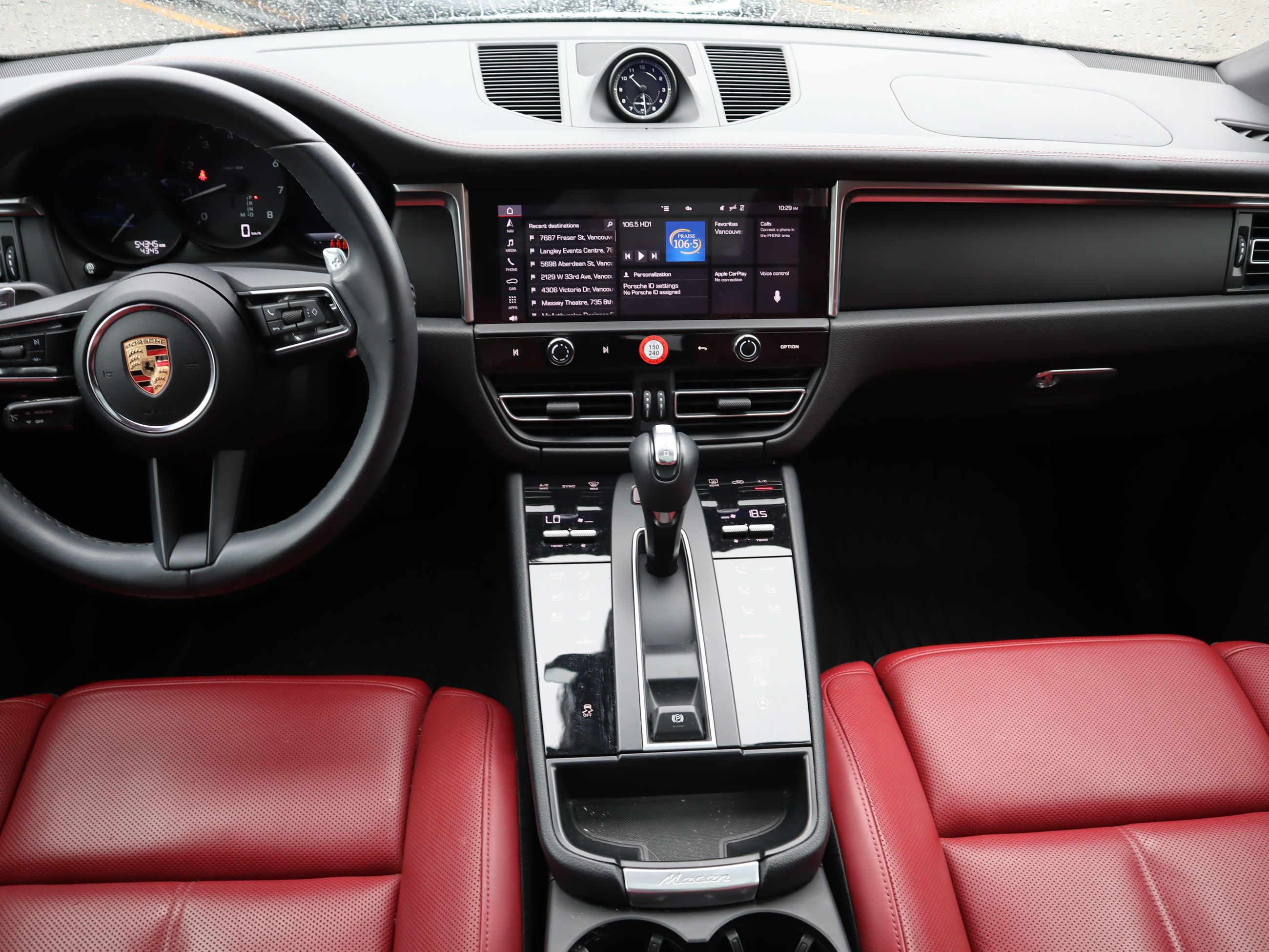 2023 Porsche Macan in Vancouver, British Columbia