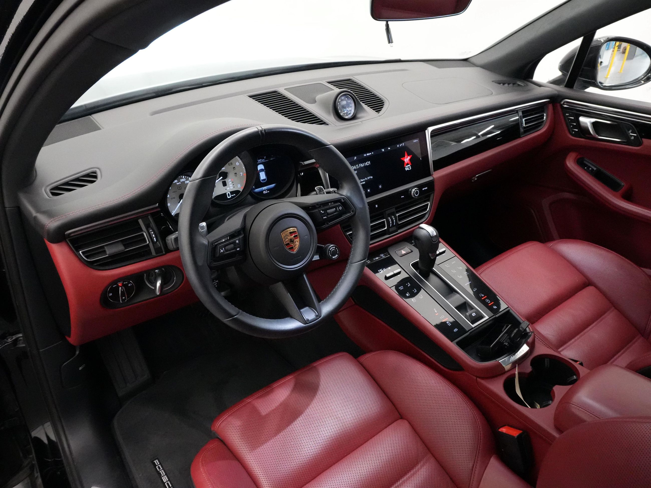 Porsche Macan  2023 à Vancouver, Colombie-Britannique