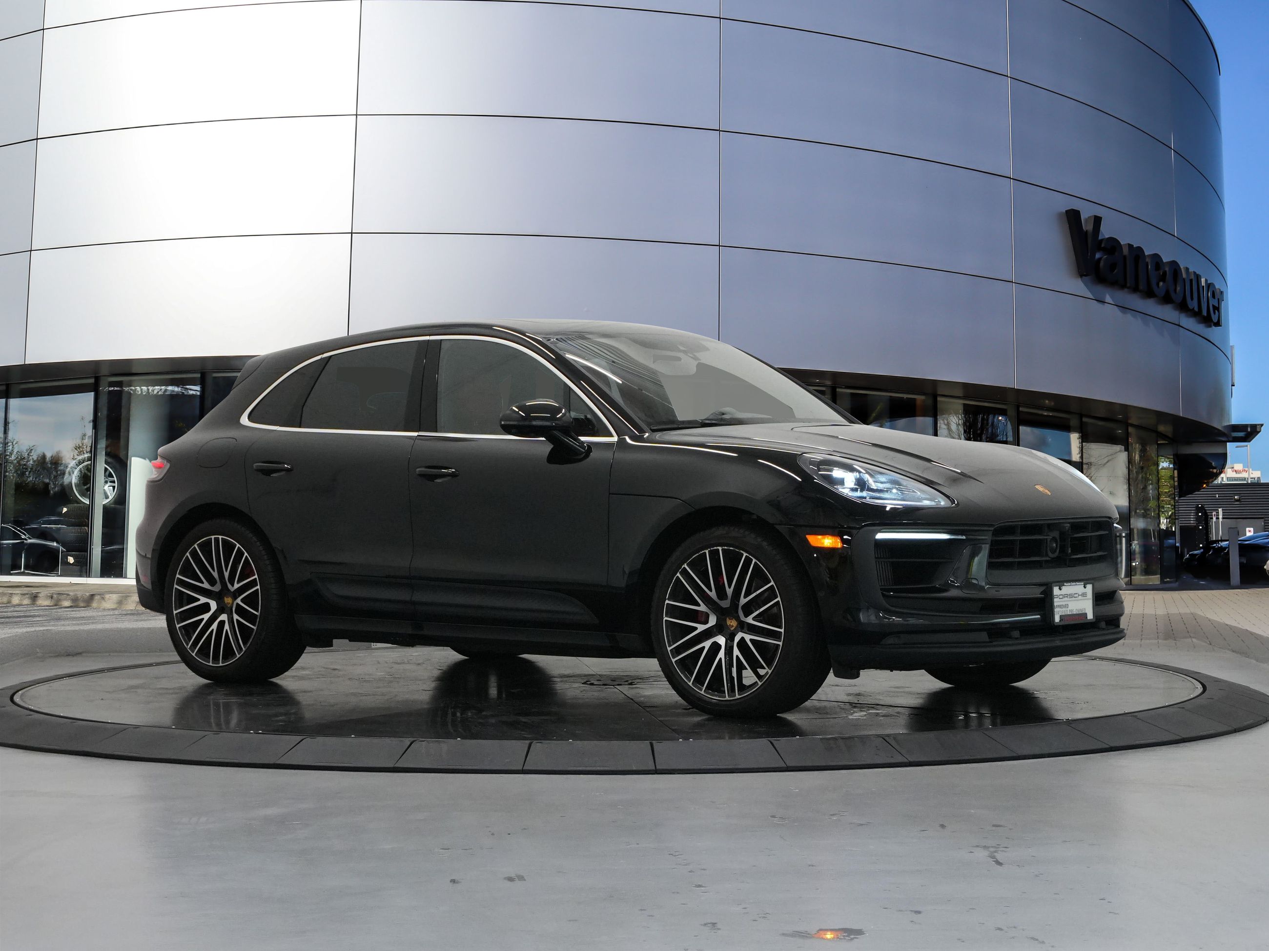 Porsche Macan  2023 à Vancouver, Colombie-Britannique