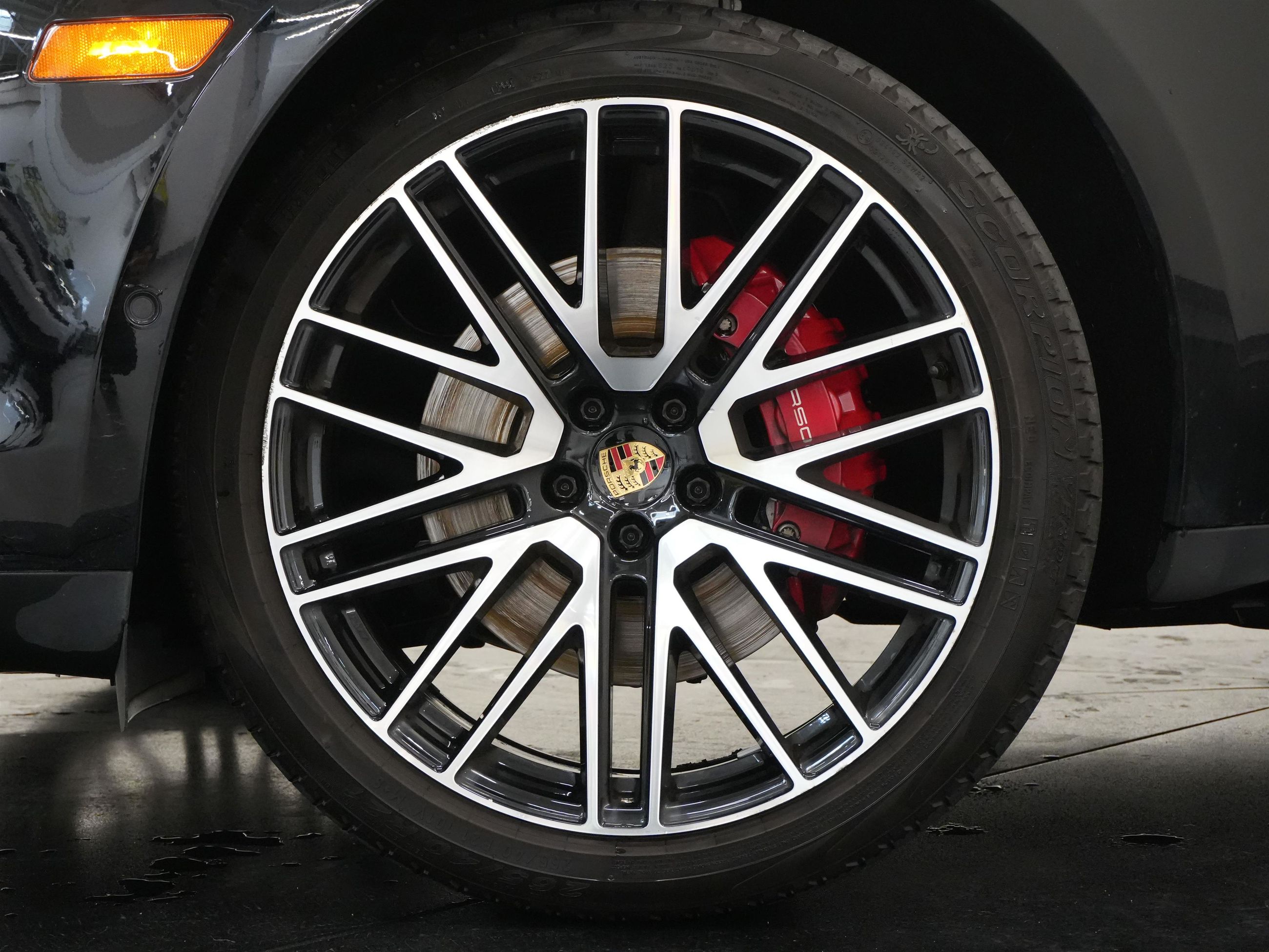Porsche Macan  2023 à Vancouver, Colombie-Britannique