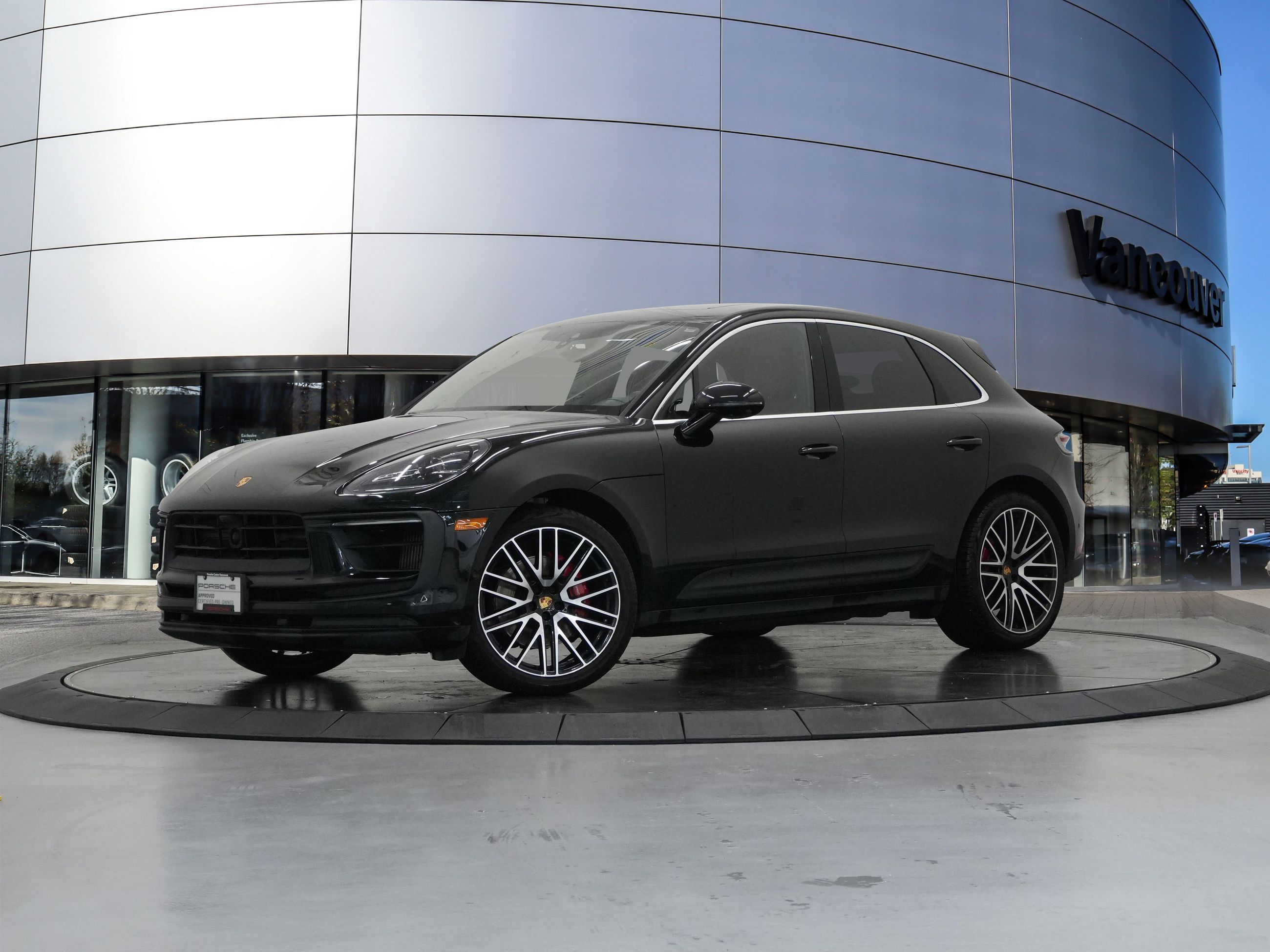 Porsche Macan  2023 à Vancouver, Colombie-Britannique