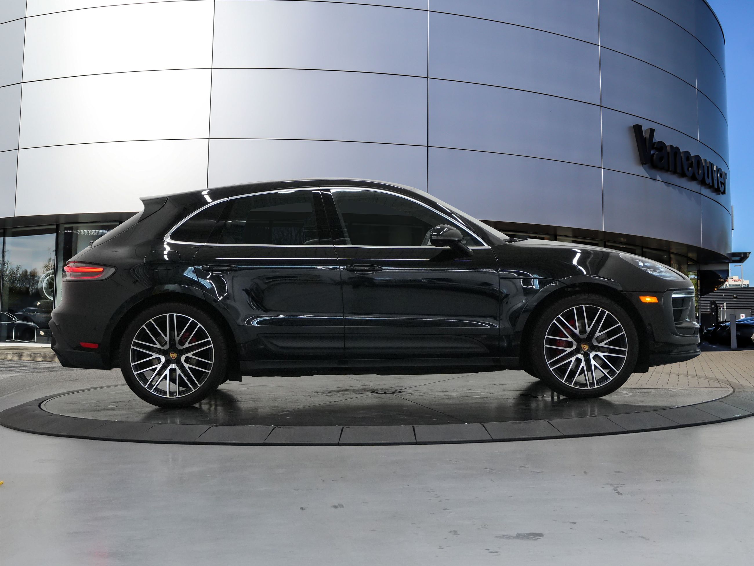 Porsche Macan  2023 à Vancouver, Colombie-Britannique