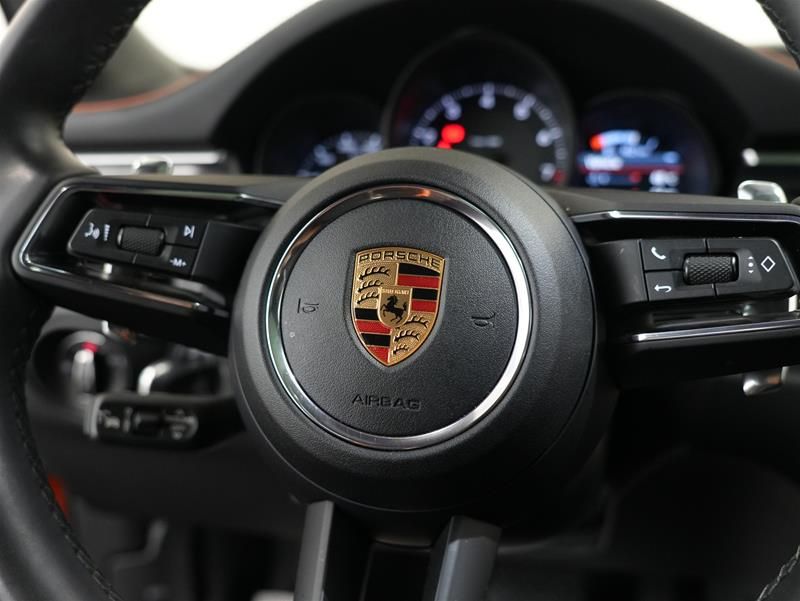 2023 Porsche Macan in Vancouver, British Columbia