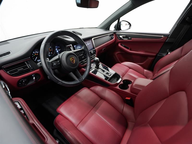 2023 Porsche Macan in Vancouver, British Columbia