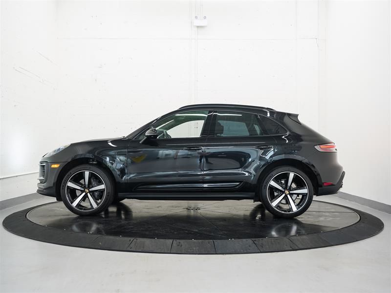2023 Porsche Macan in Vancouver, British Columbia