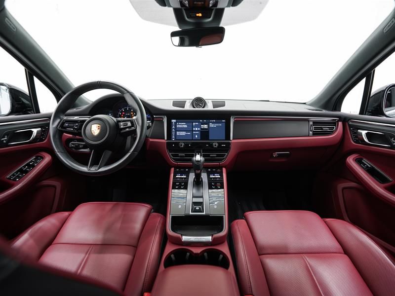 2023 Porsche Macan in Vancouver, British Columbia