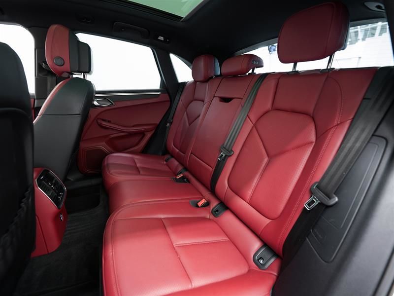 2023 Porsche Macan in Vancouver, British Columbia