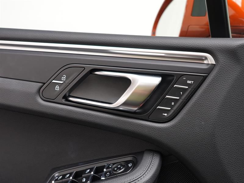 2023 Porsche Macan in Vancouver, British Columbia