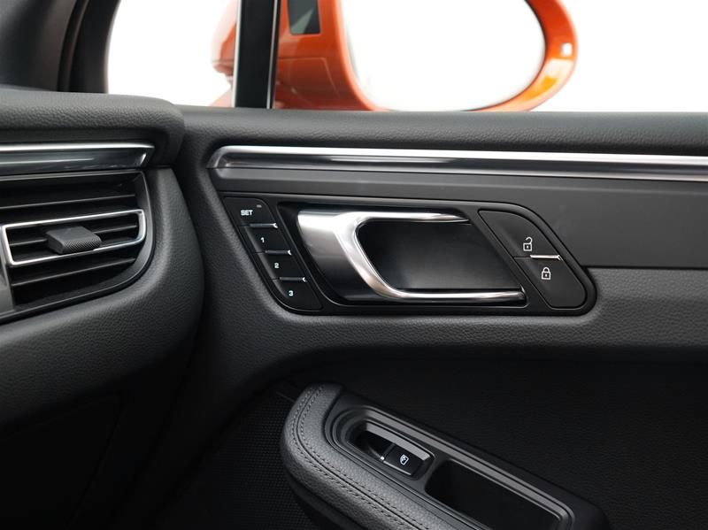 2023 Porsche Macan in Vancouver, British Columbia