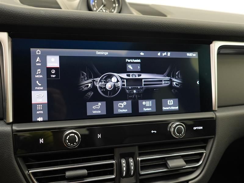 2023 Porsche Macan in Vancouver, British Columbia