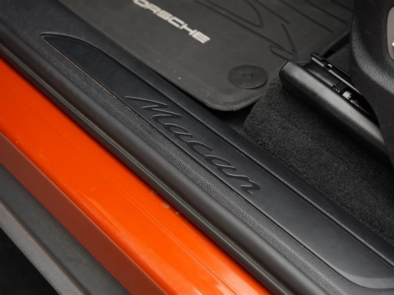 2023 Porsche Macan in Vancouver, British Columbia