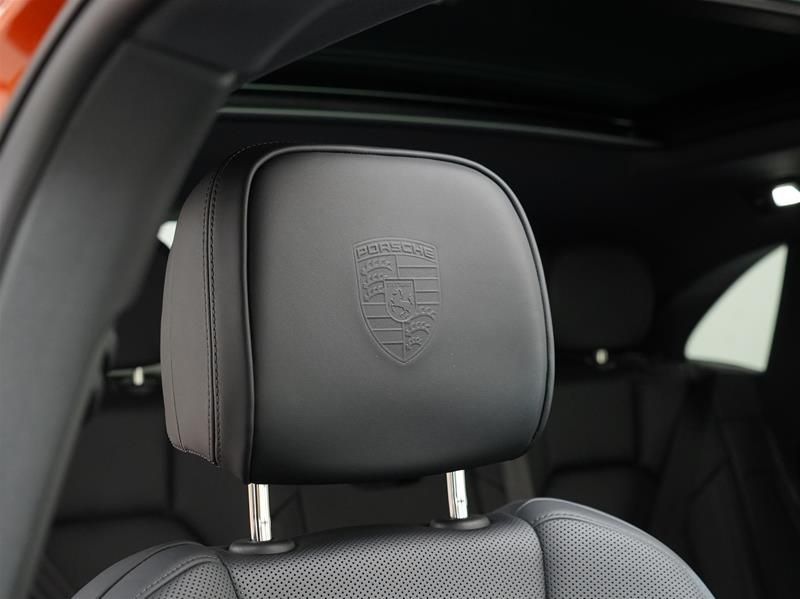 2023 Porsche Macan in Vancouver, British Columbia