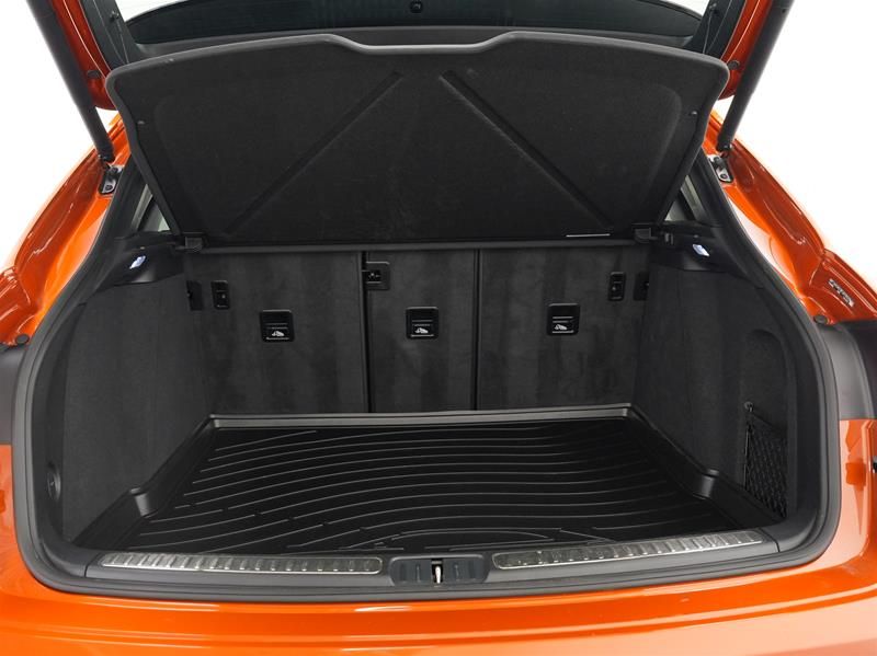 2023 Porsche Macan in Vancouver, British Columbia