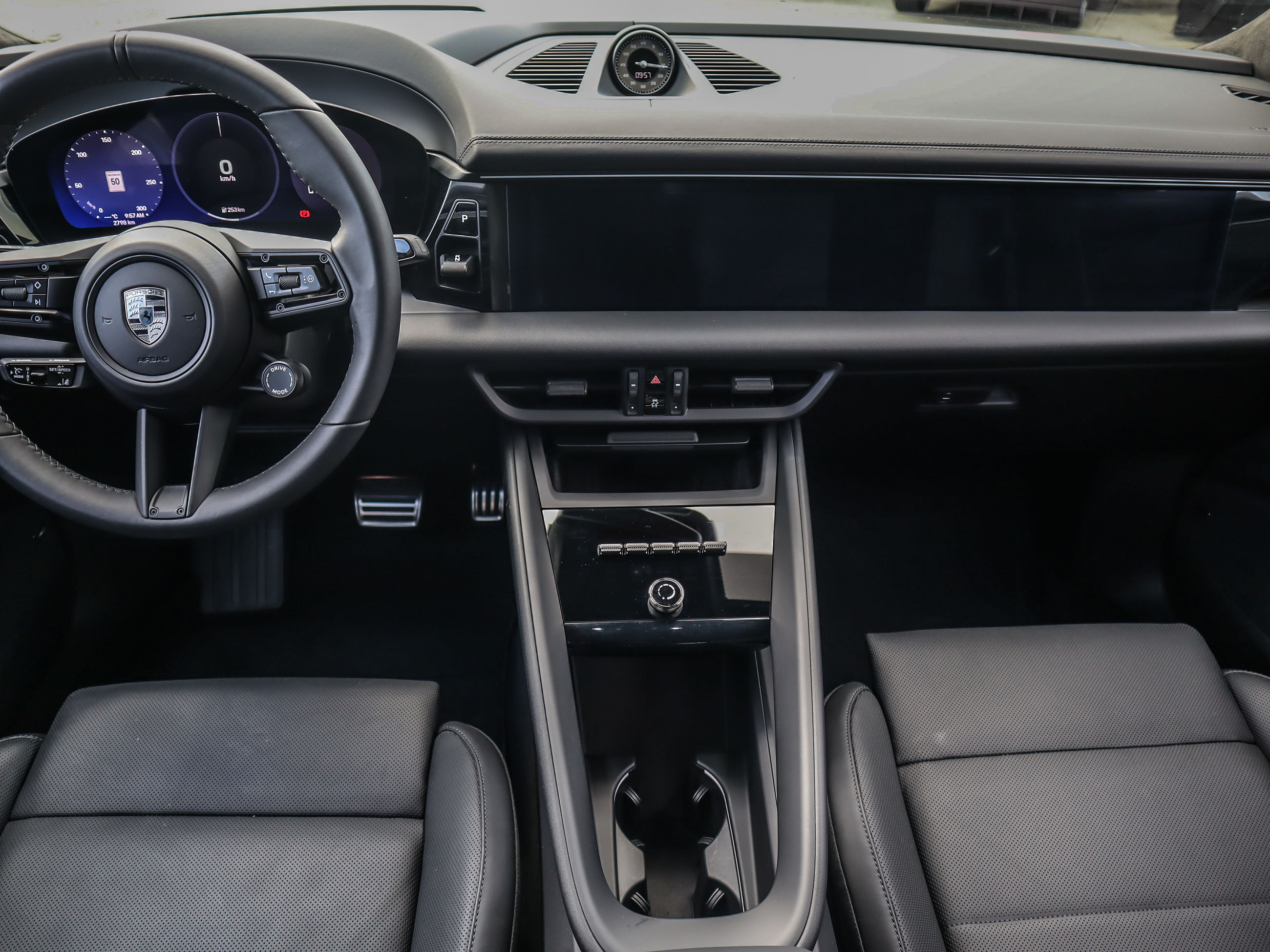 Porsche Macan  2024 à Vancouver, Colombie-Britannique